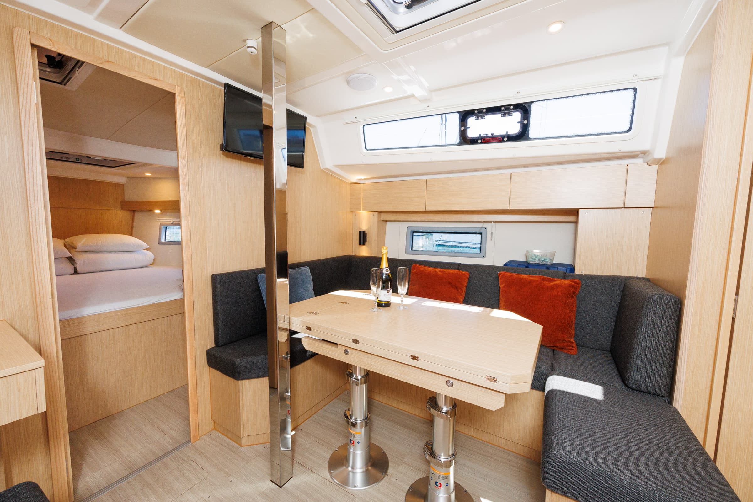 Bavaria C38 - photo 6