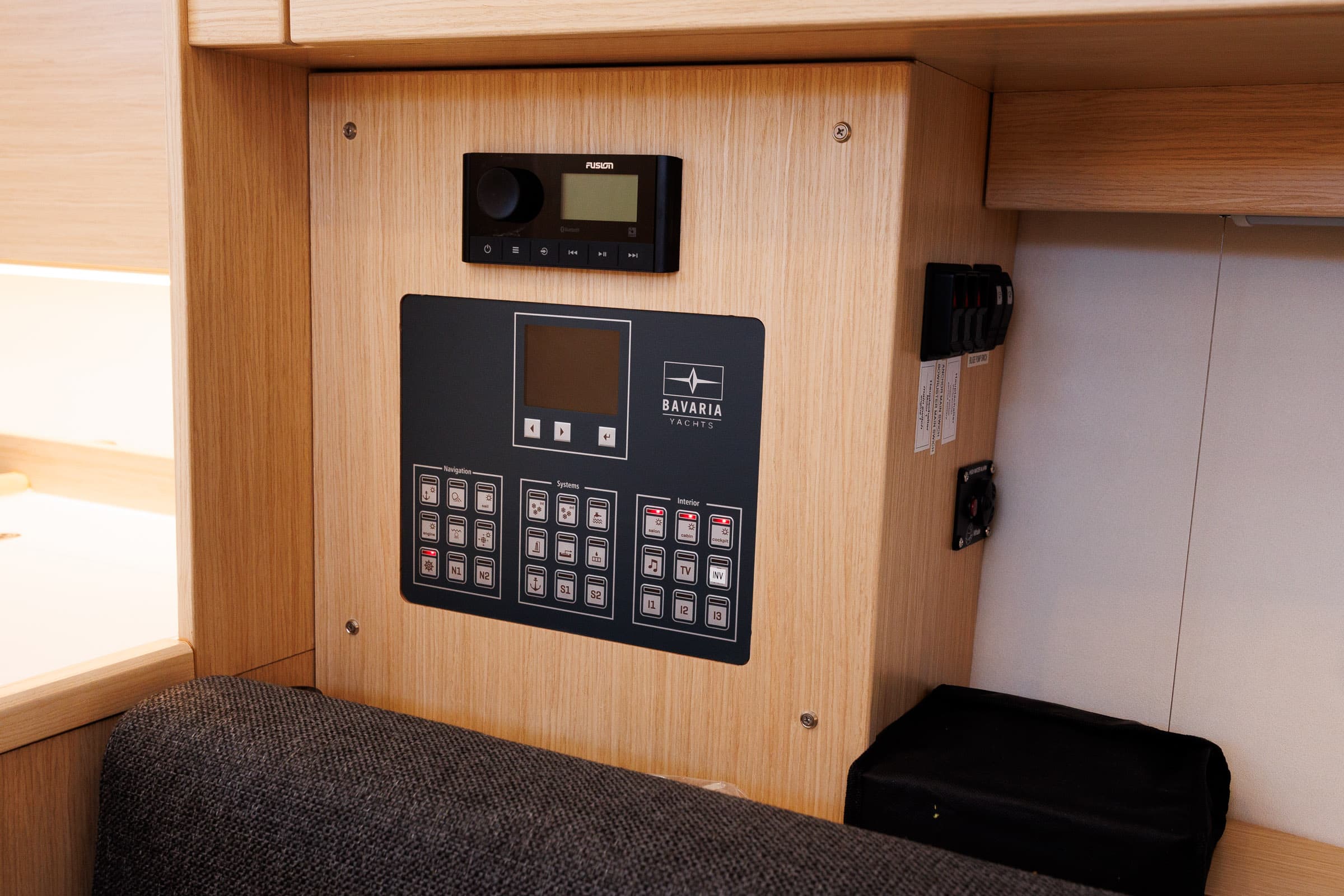 Bavaria C38 - photo 13