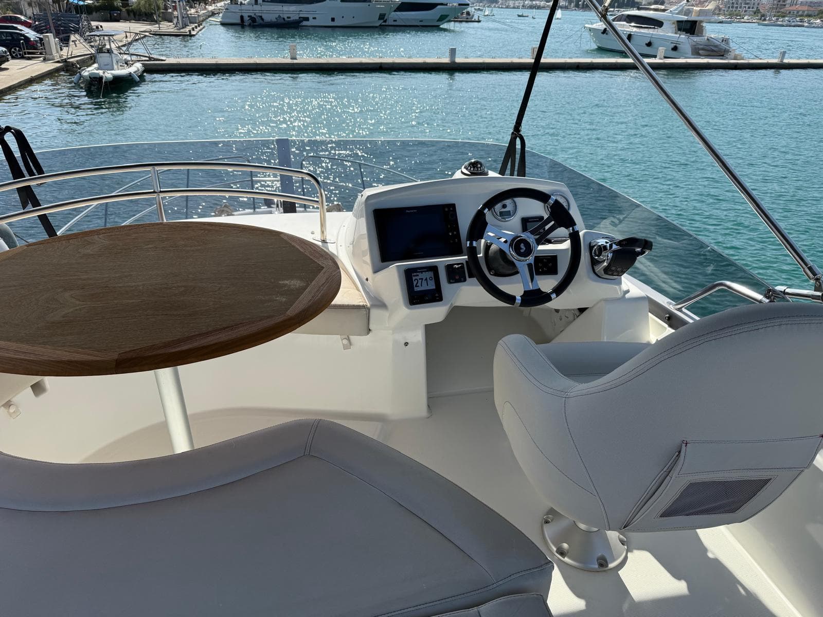 Antares 36 - photo 31