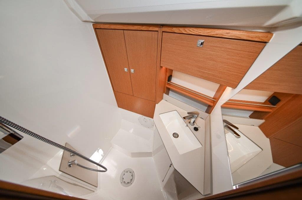 Bavaria C46 - photo 57