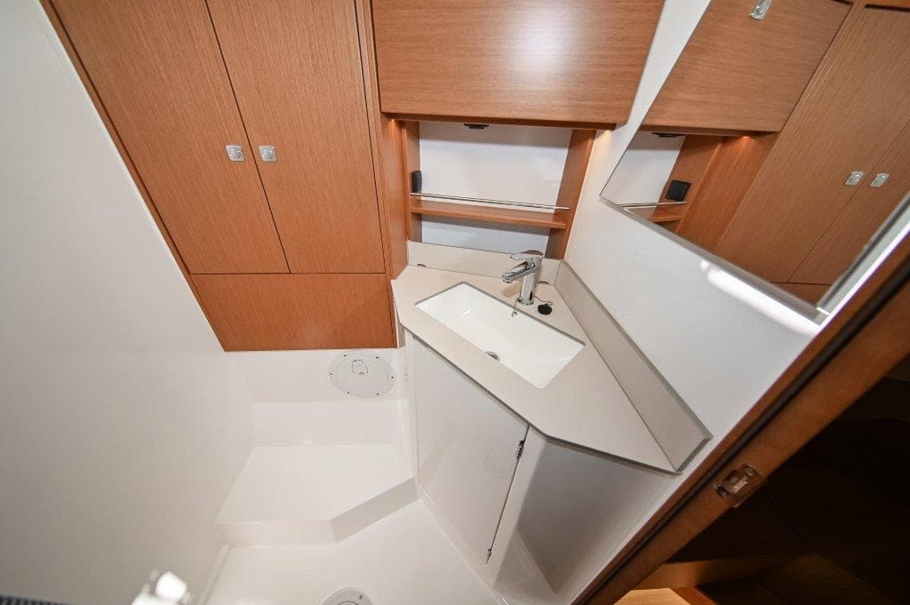 Bavaria C46 - photo 59