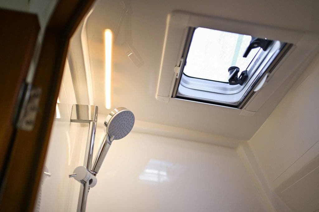 Bavaria C46 - photo 61