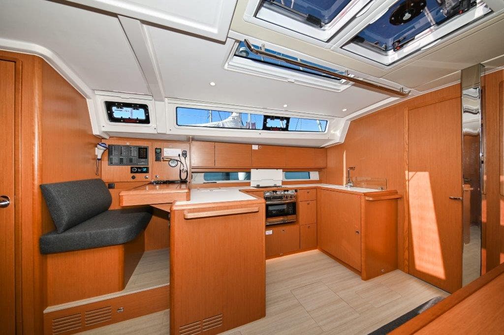 Bavaria C46 - photo 67