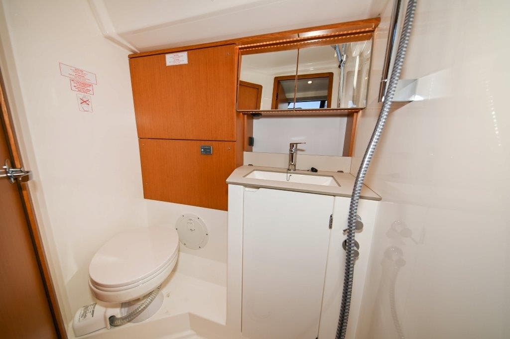 Bavaria C46 - photo 88