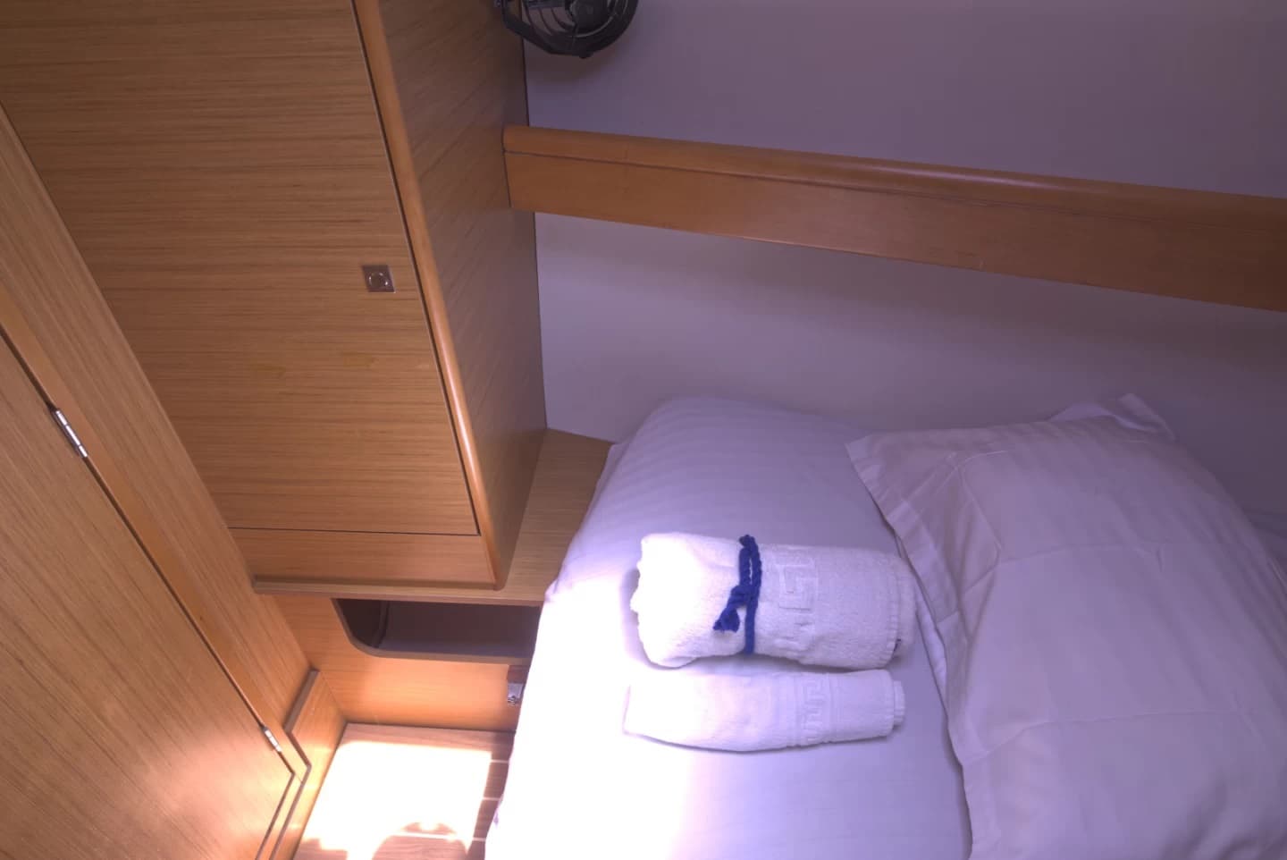 Sun Odyssey 36i - photo 17