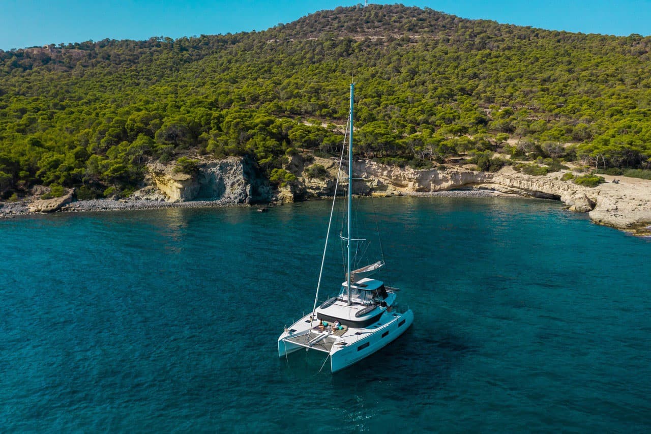 Lagoon 46  - photo 4