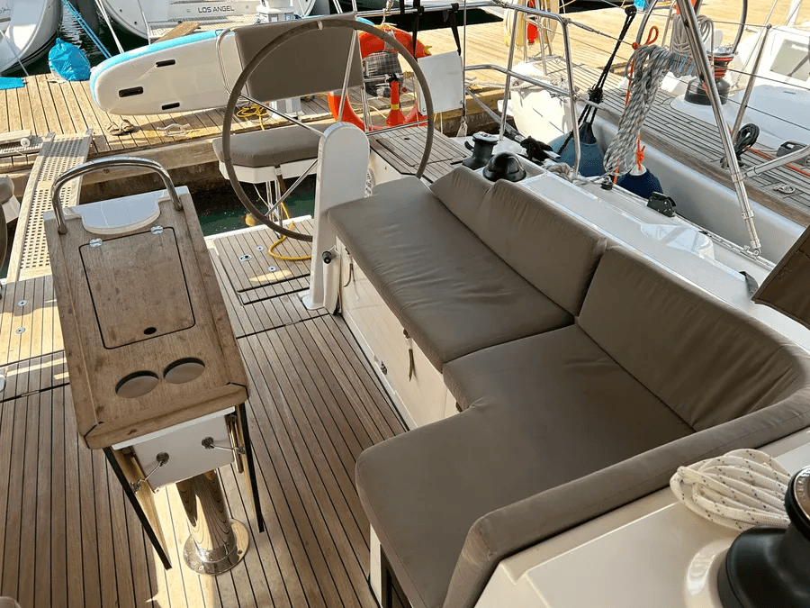 Bavaria C42 - photo 23
