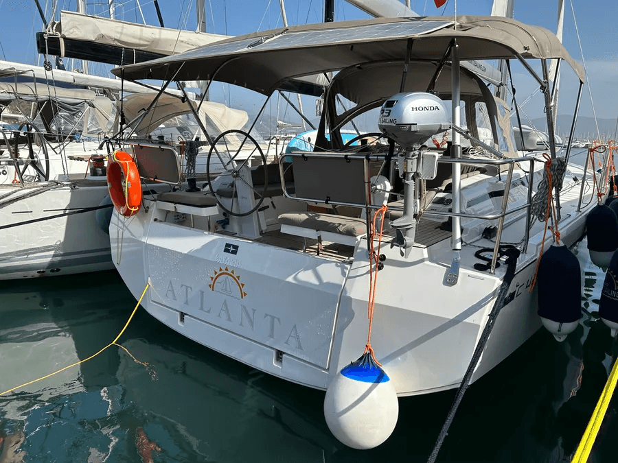 Bavaria C42 - photo 17