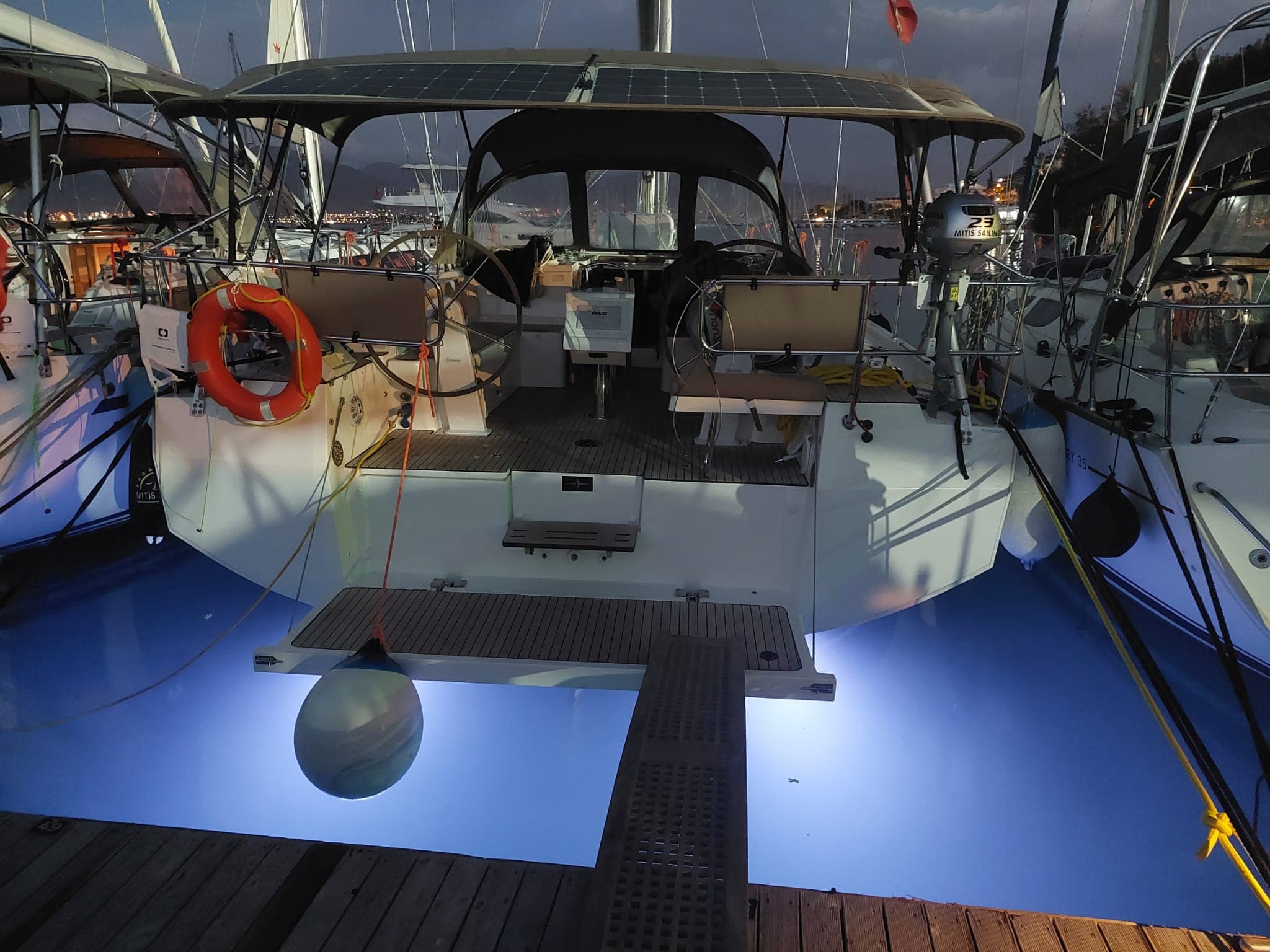 Bavaria C42 - photo 10