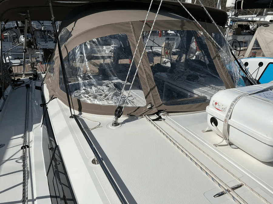 Bavaria C42 - photo 25