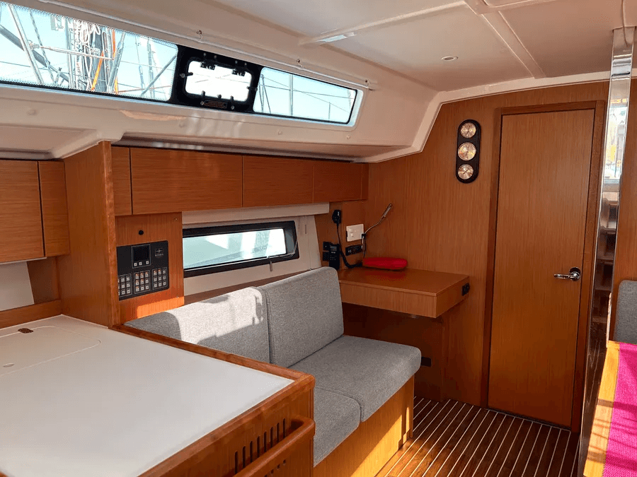 Bavaria C42 - photo 11