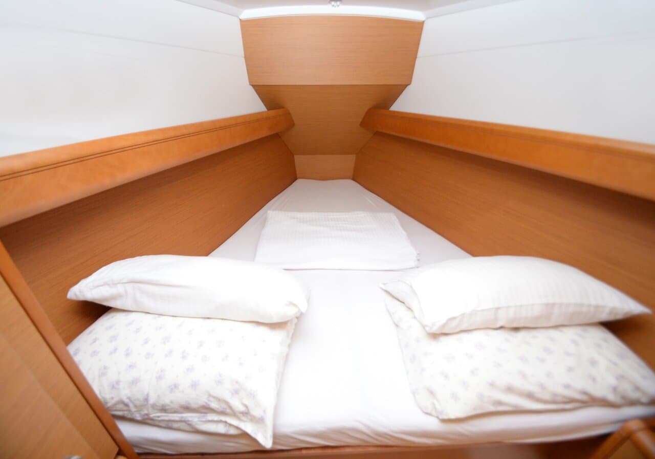 Sun Odyssey 379 - photo 11