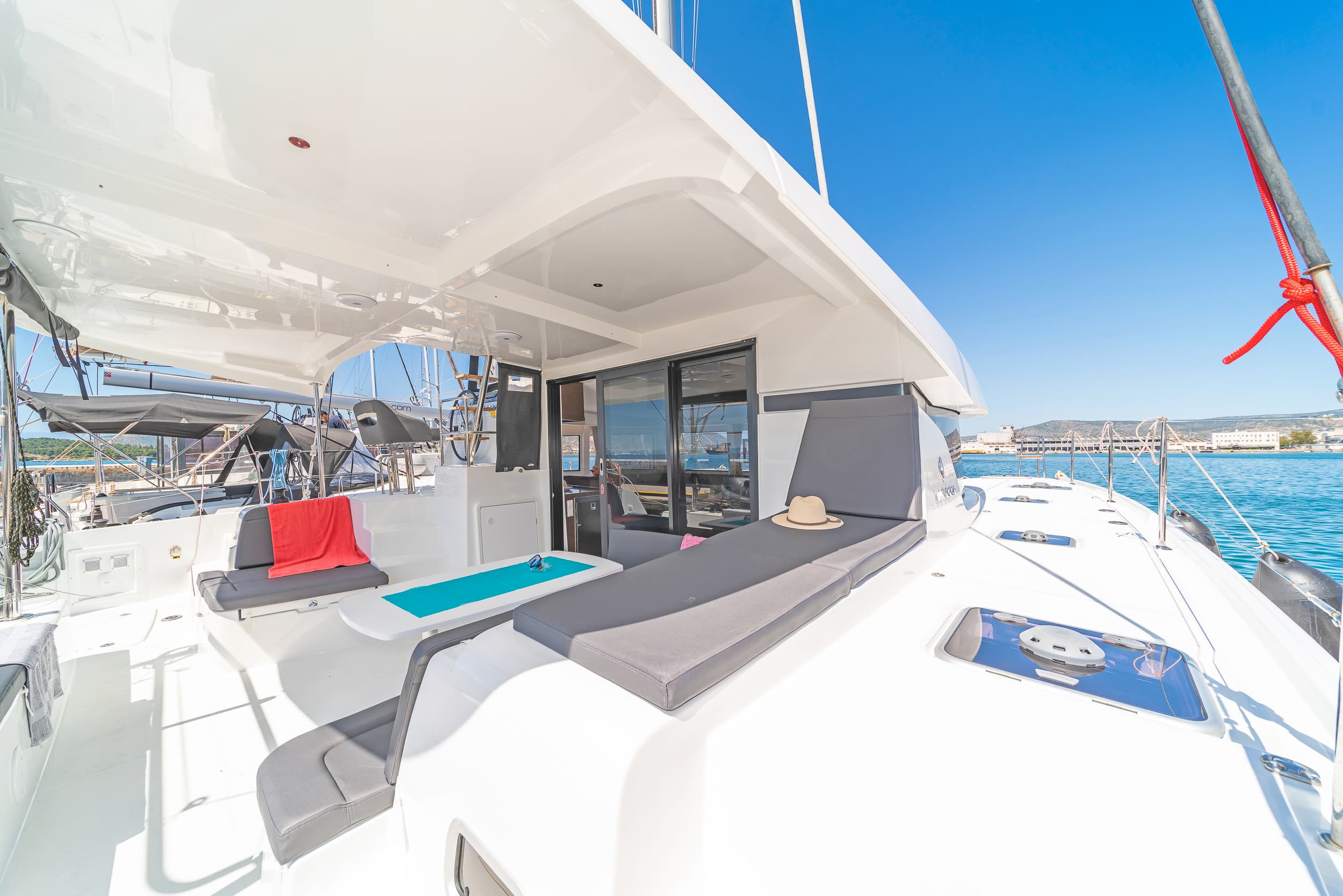 Lagoon 42 - photo 12