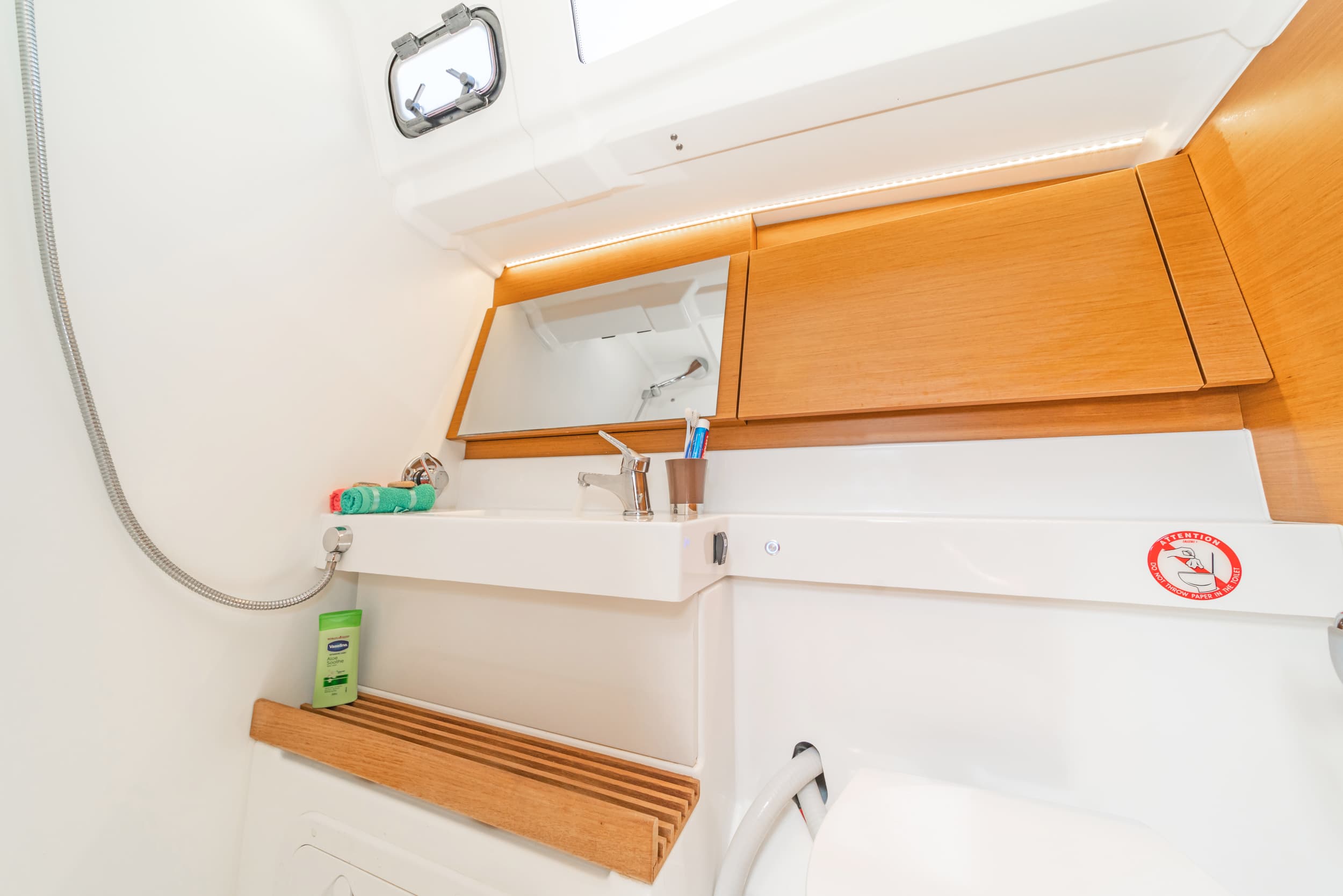 Sun Odyssey 490 - photo 4