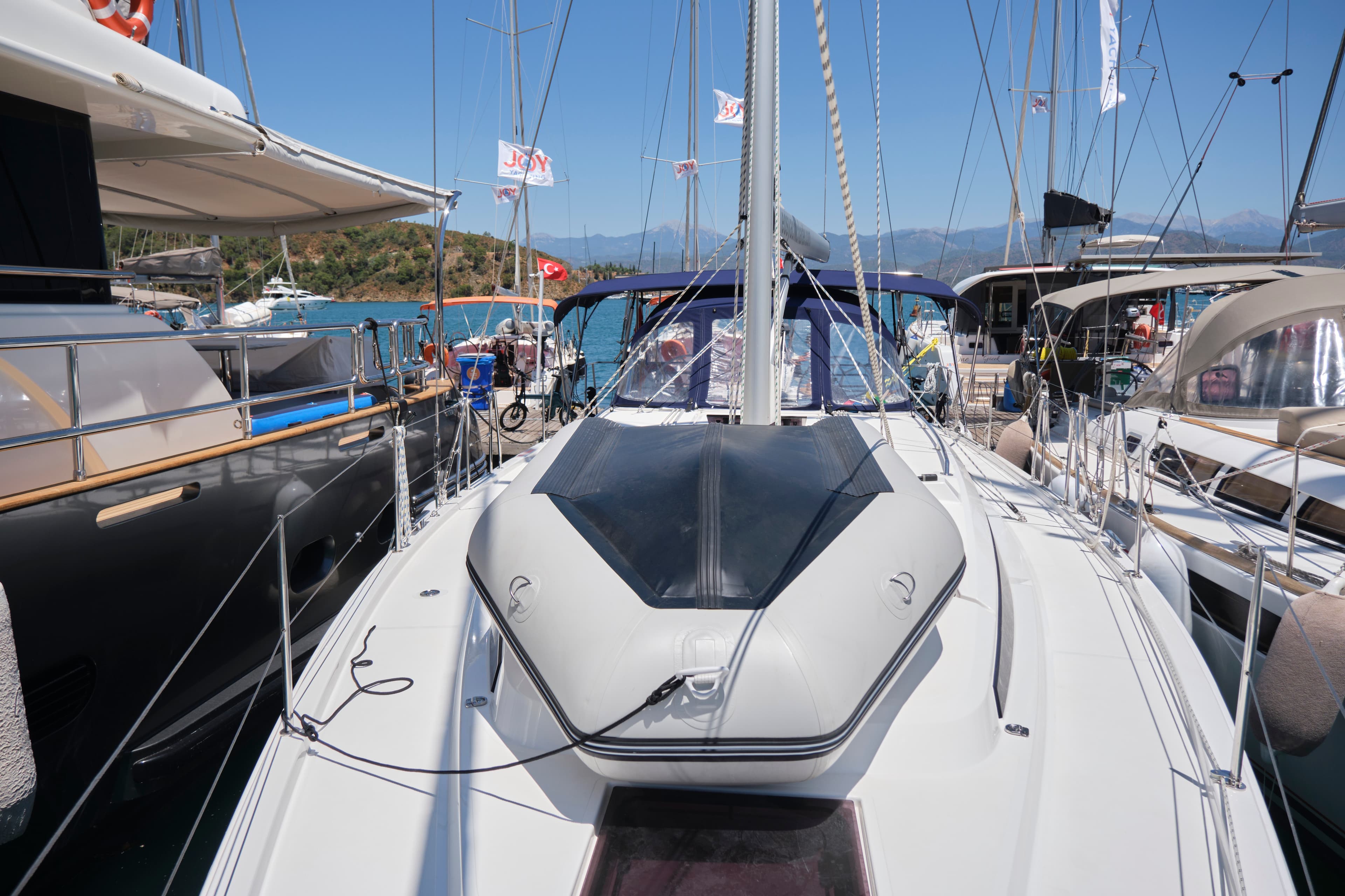 Bavaria C42 - photo 11