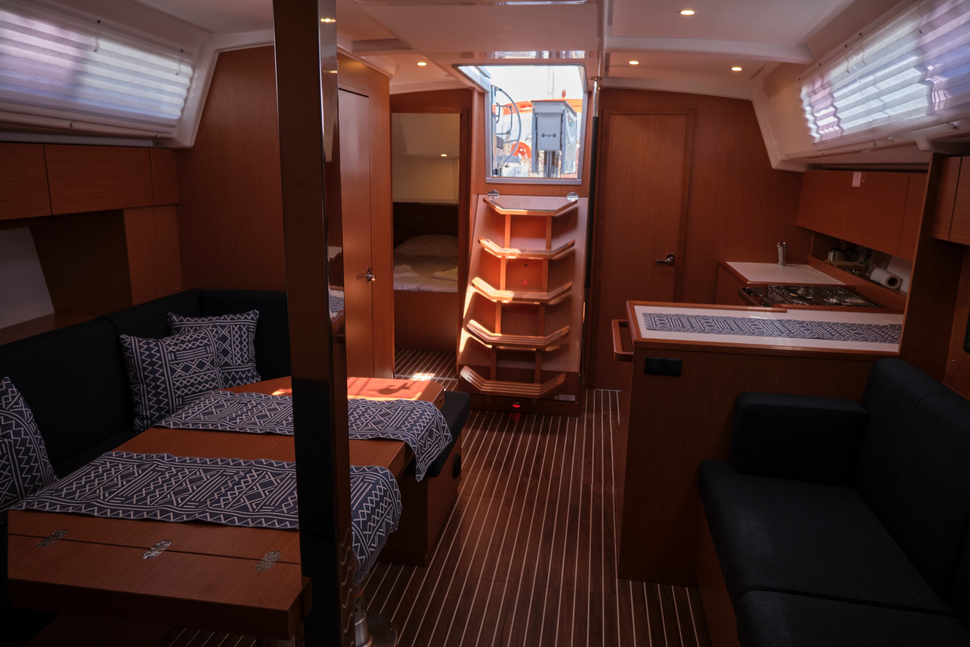 Bavaria C42 - photo 5