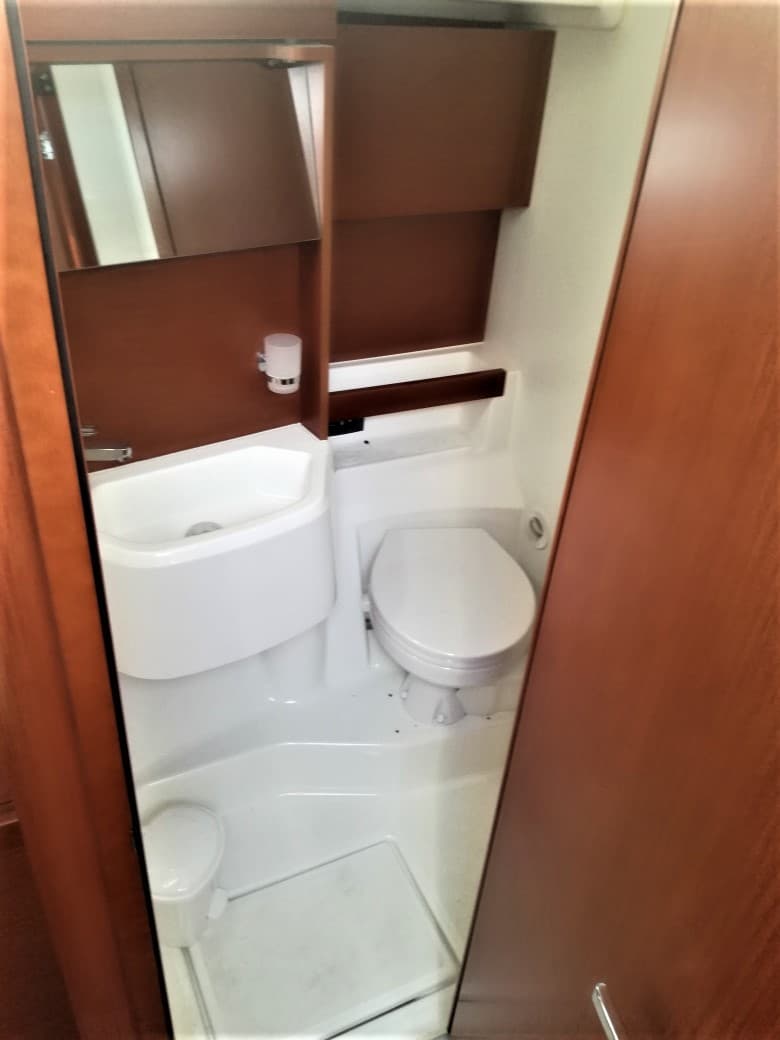 Oceanis 51.1 - photo 7