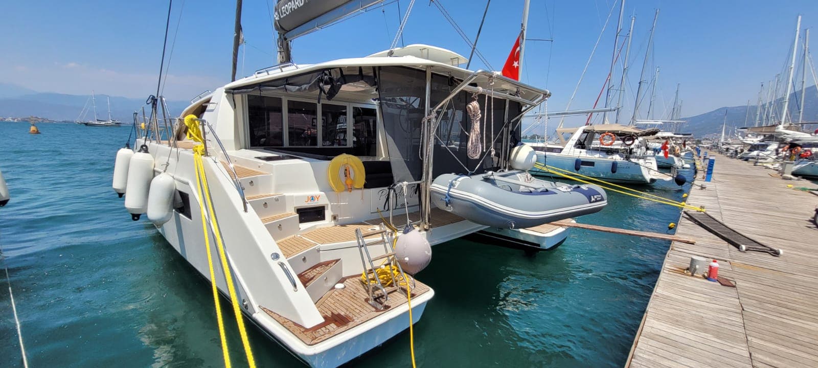 Leopard 40 - photo 4