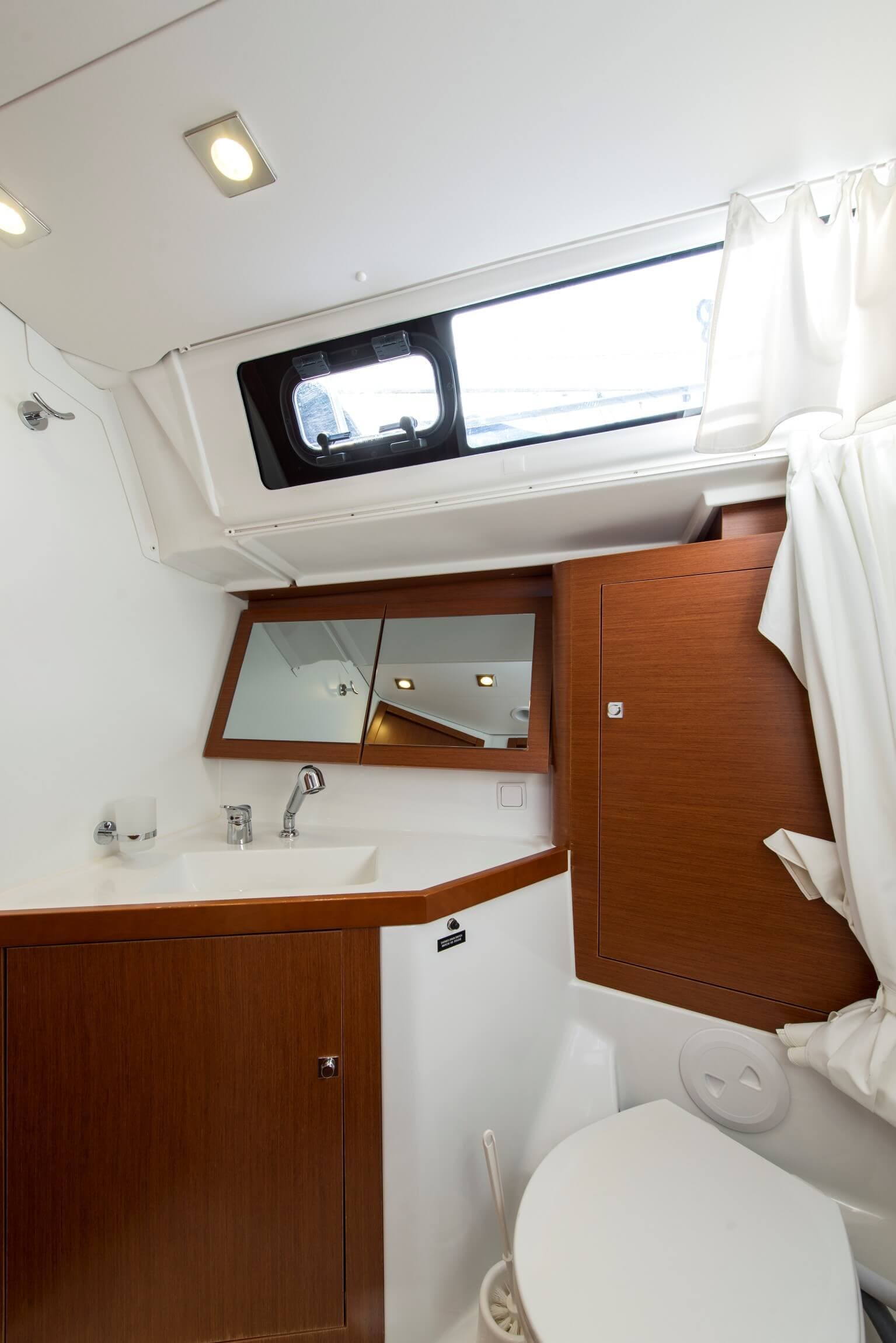 Oceanis 45 - photo 12