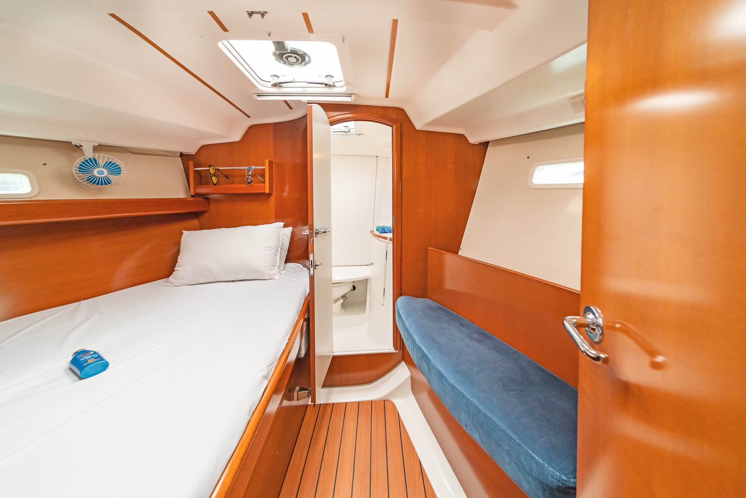 Oceanis 393 - photo 8