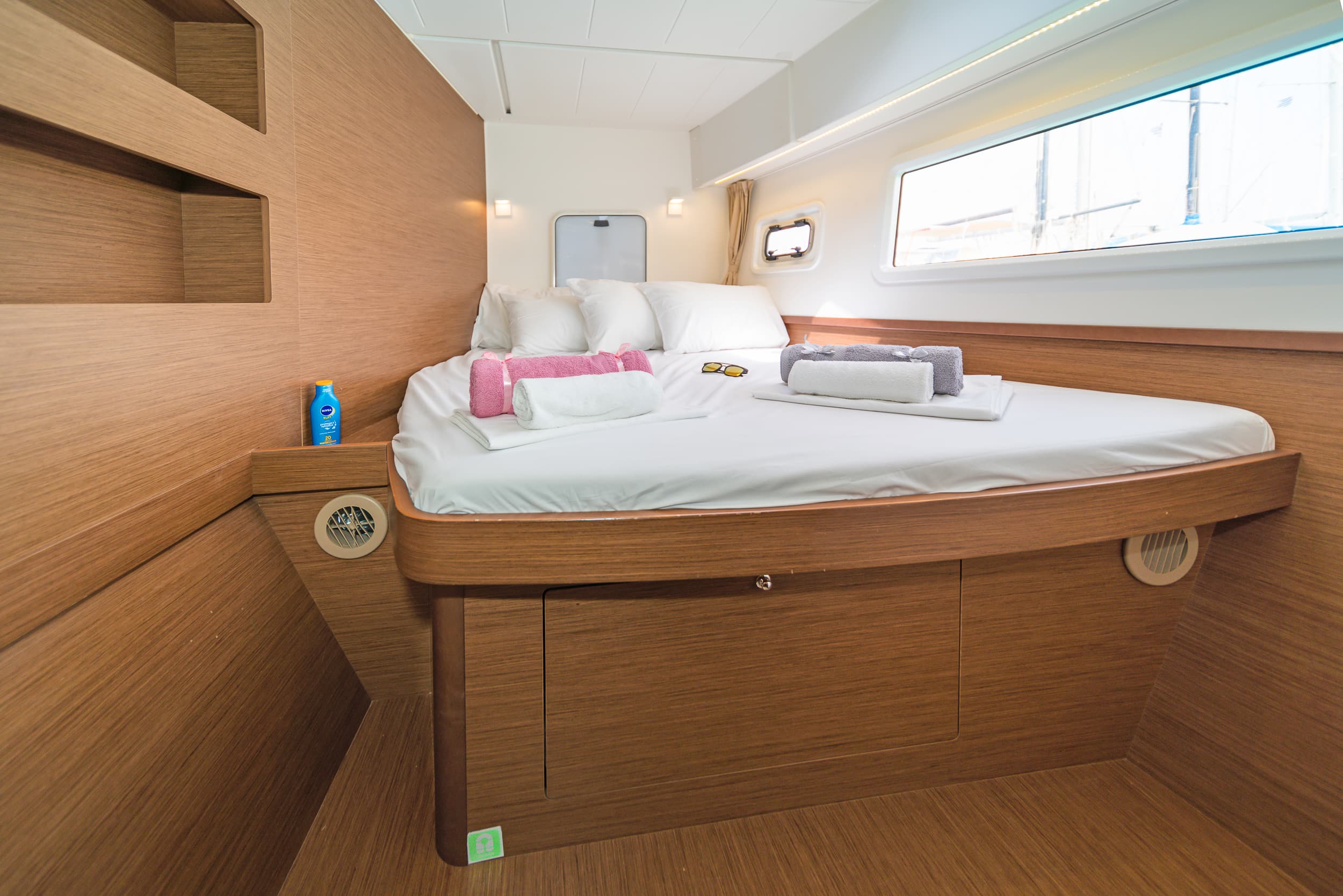 Lagoon 42 - photo 17