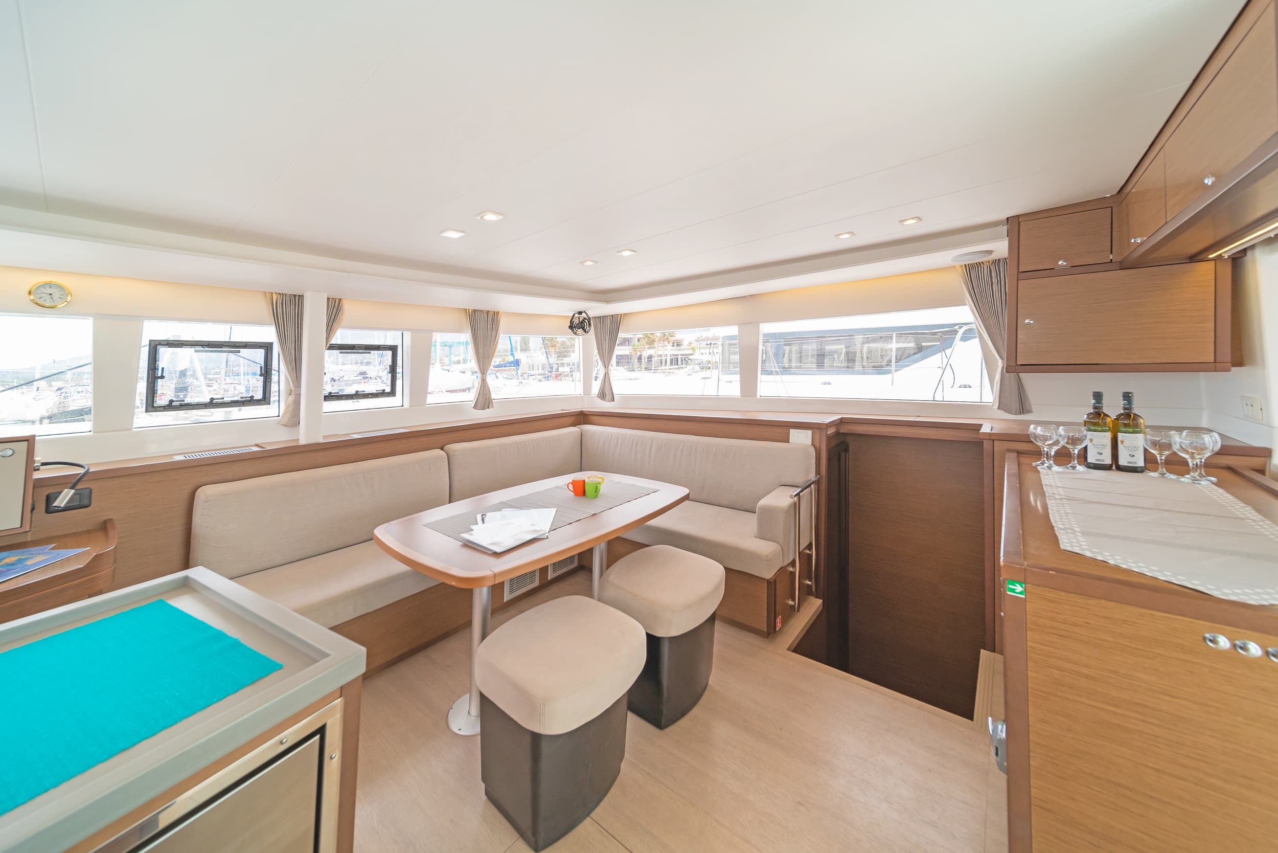 Lagoon 450 Fly - photo 20