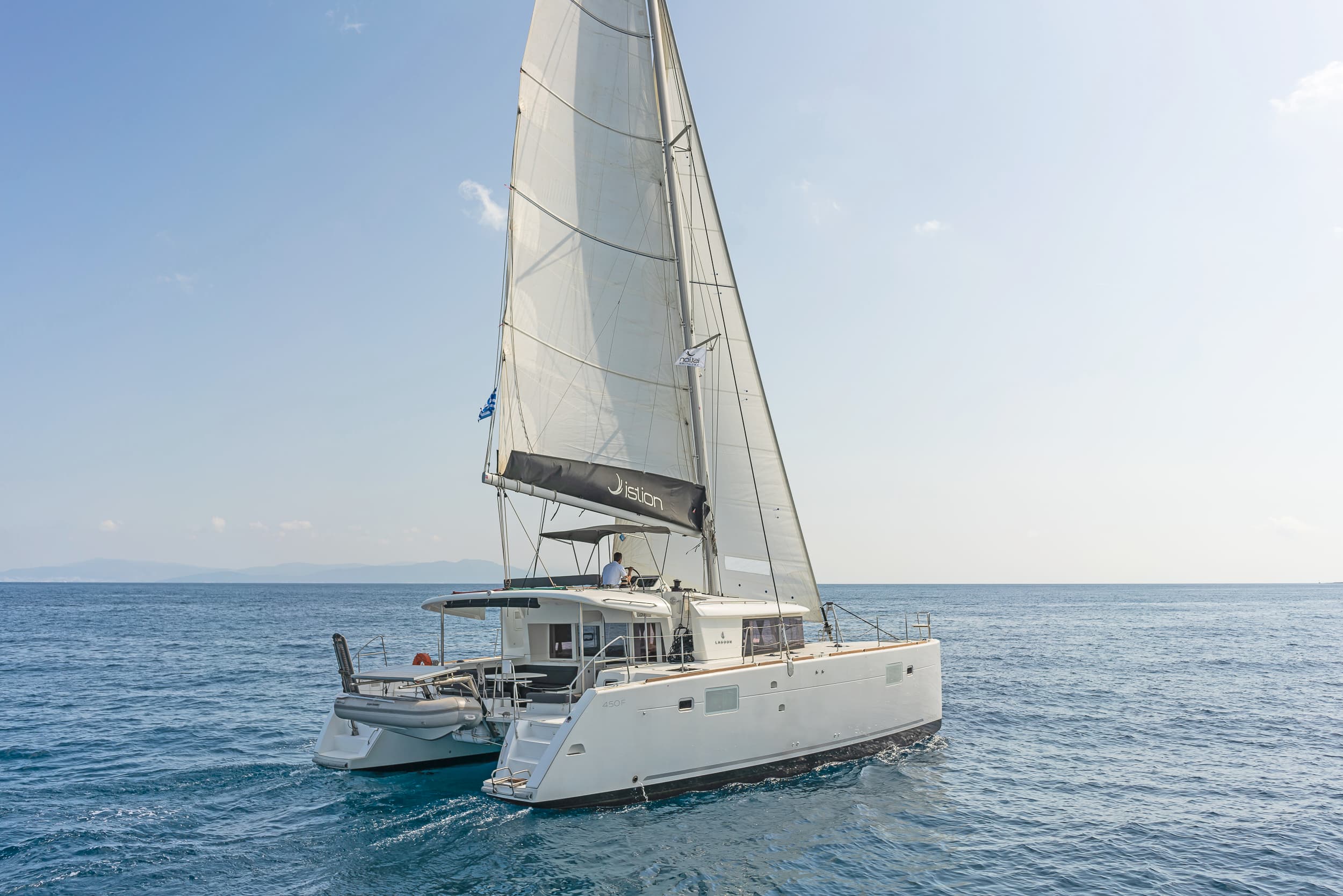Lagoon 450 Fly - photo 6