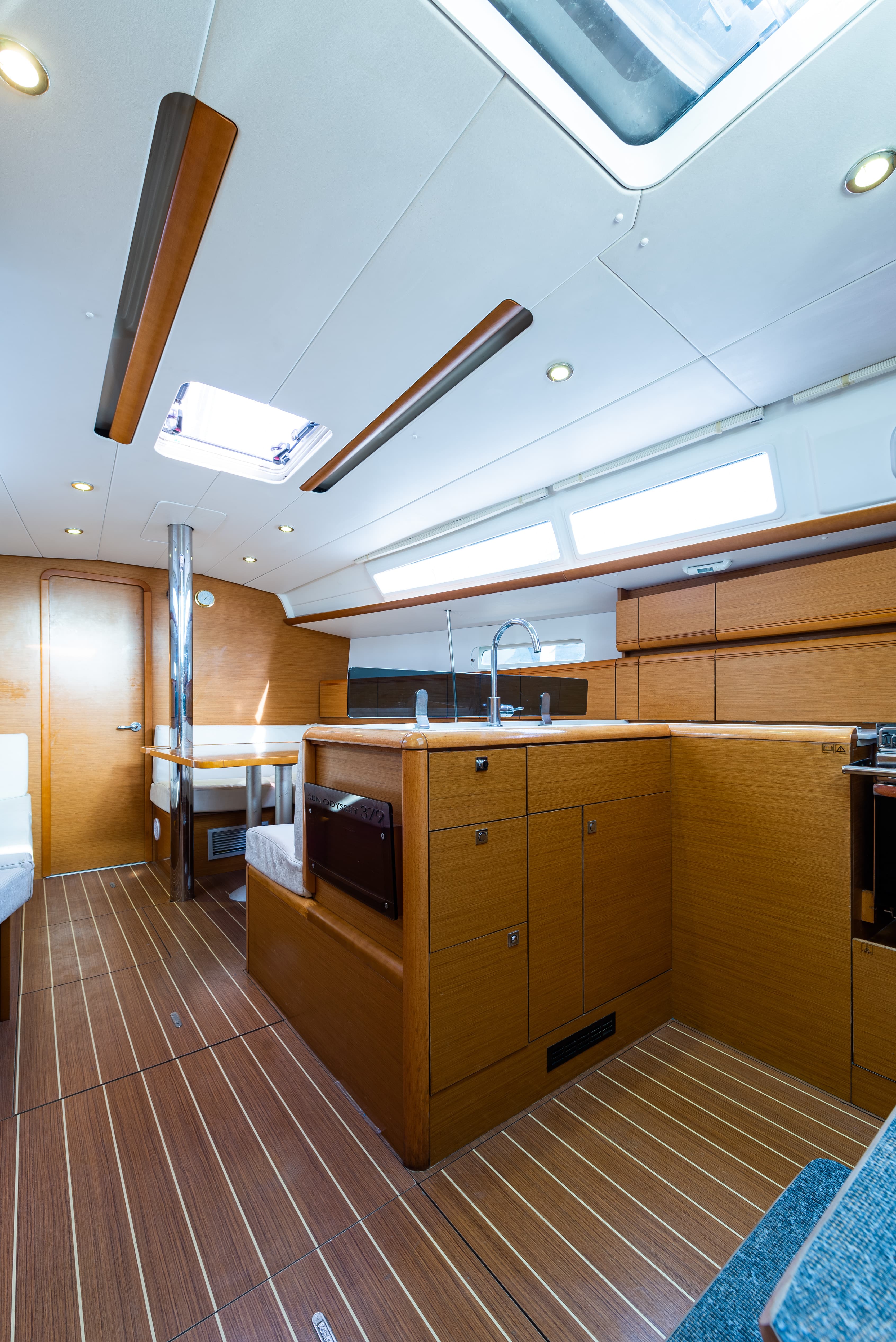 Sun Odyssey 379 - photo 15