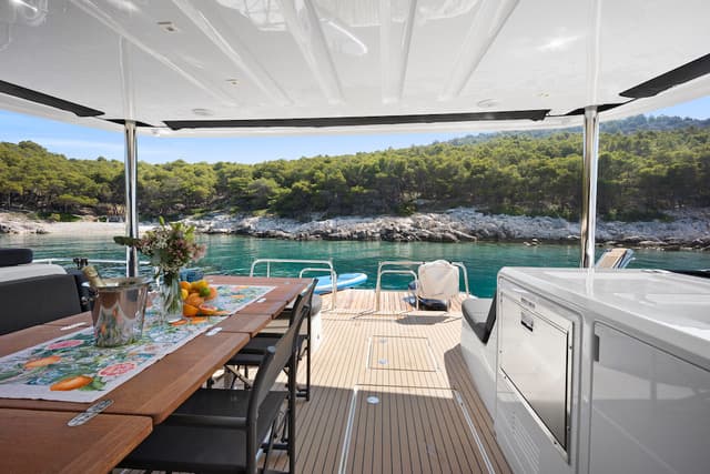 Lagoon 55 - photo 11