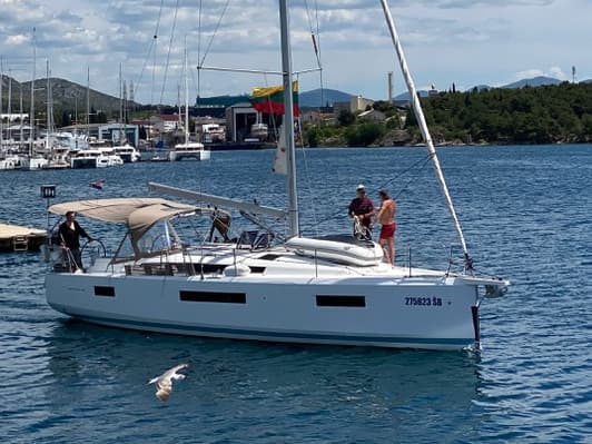 Sun Odyssey 440 - photo