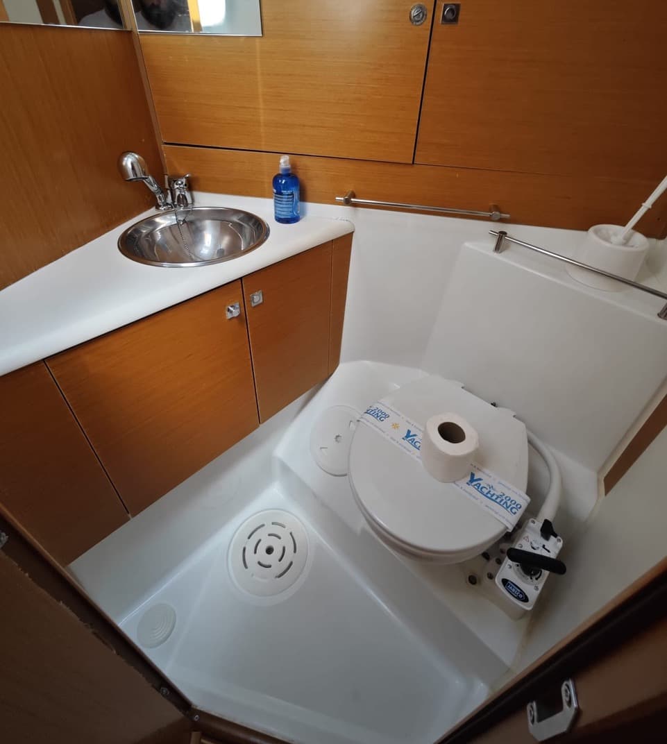 Sun Odyssey 49i - photo 4