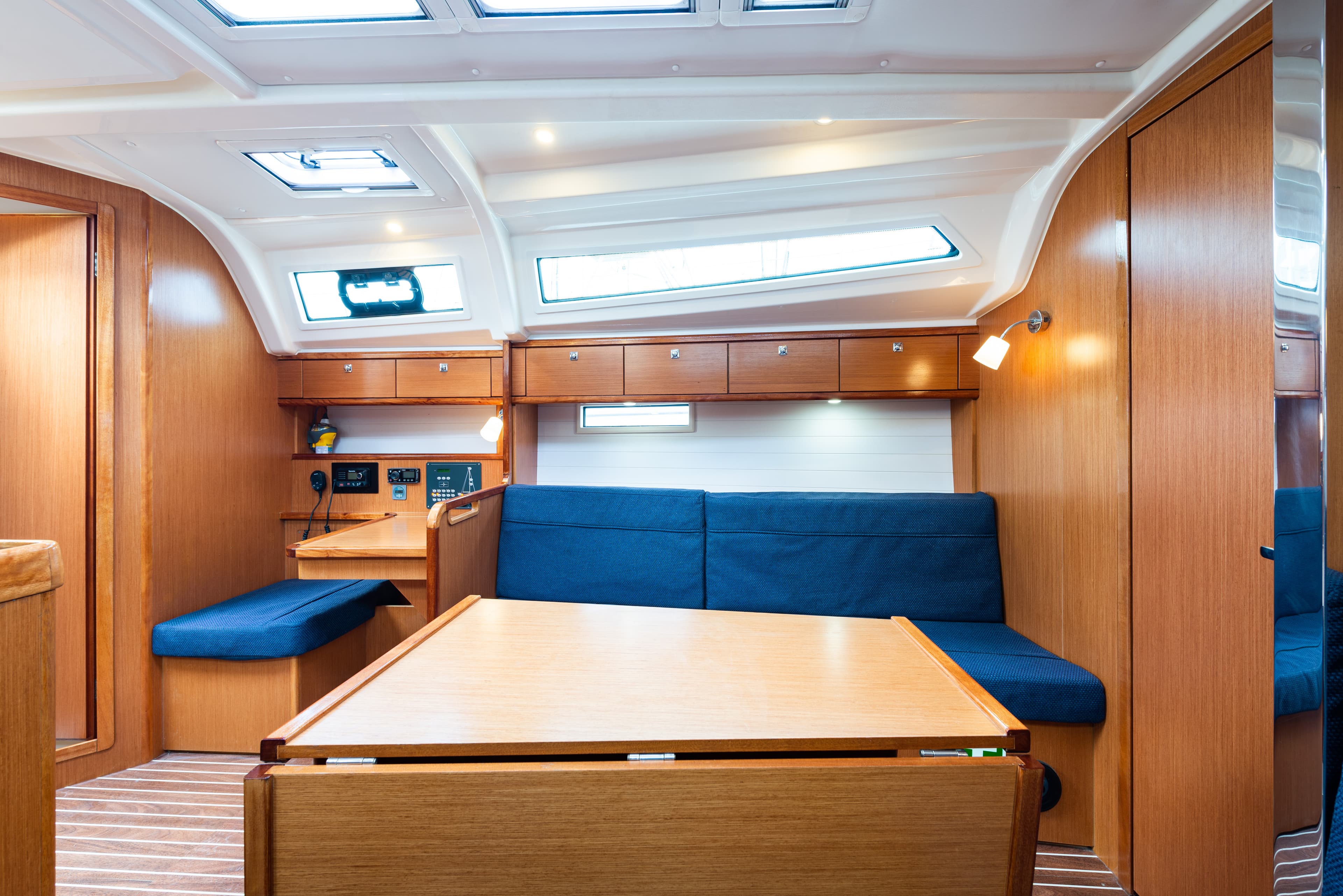 Bavaria 37 - photo 23