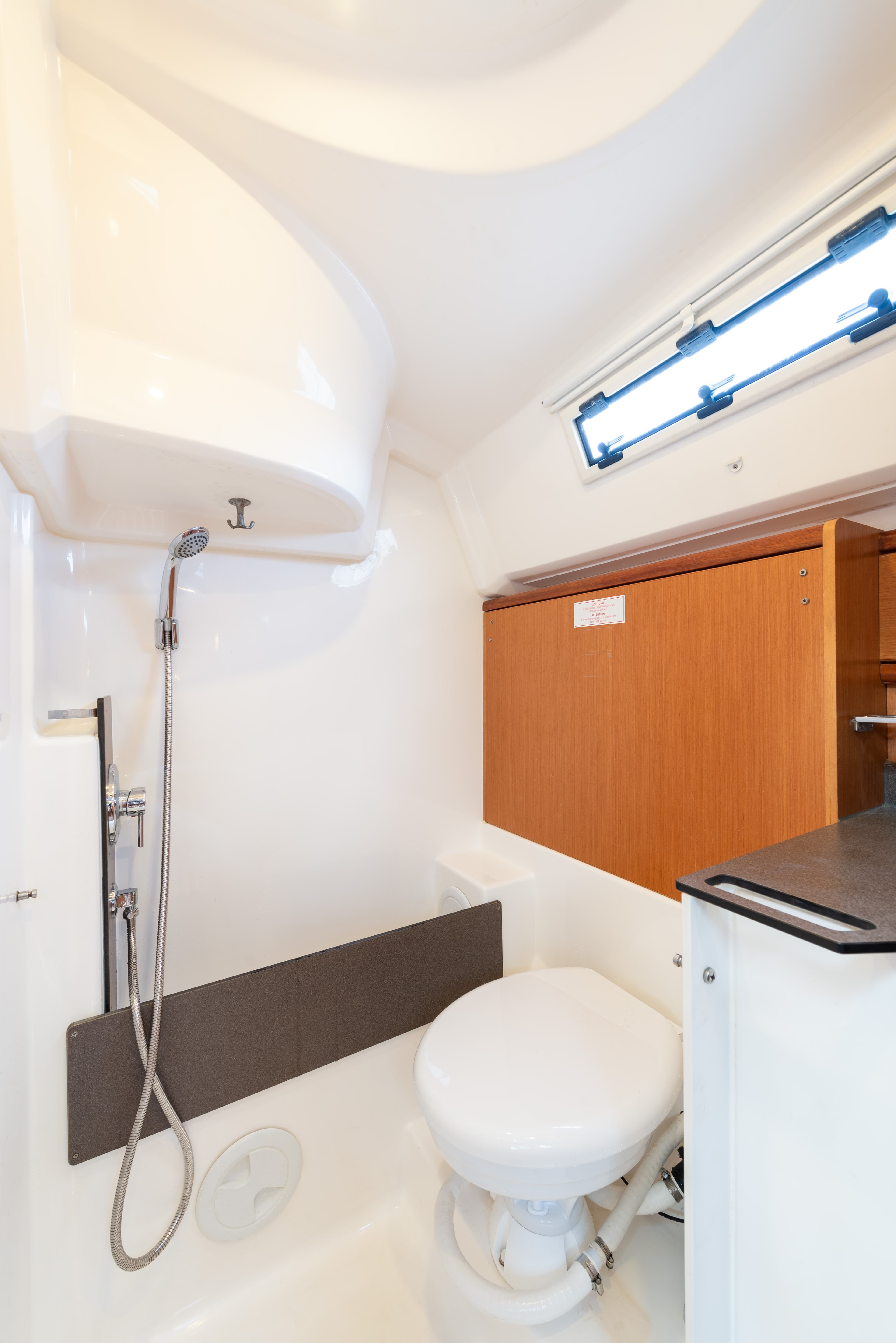 Bavaria 37 - photo 8