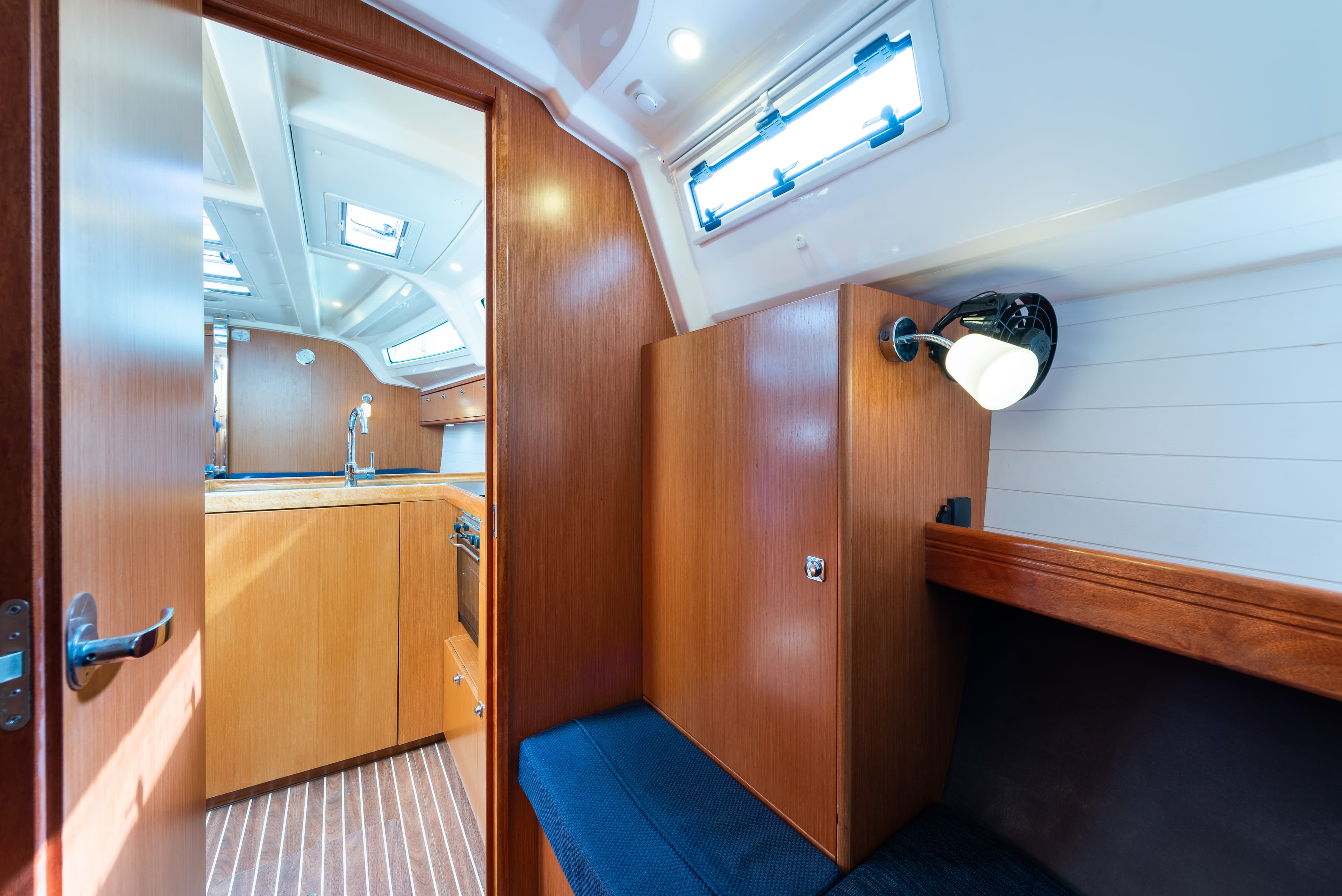 Bavaria 37 - photo 18