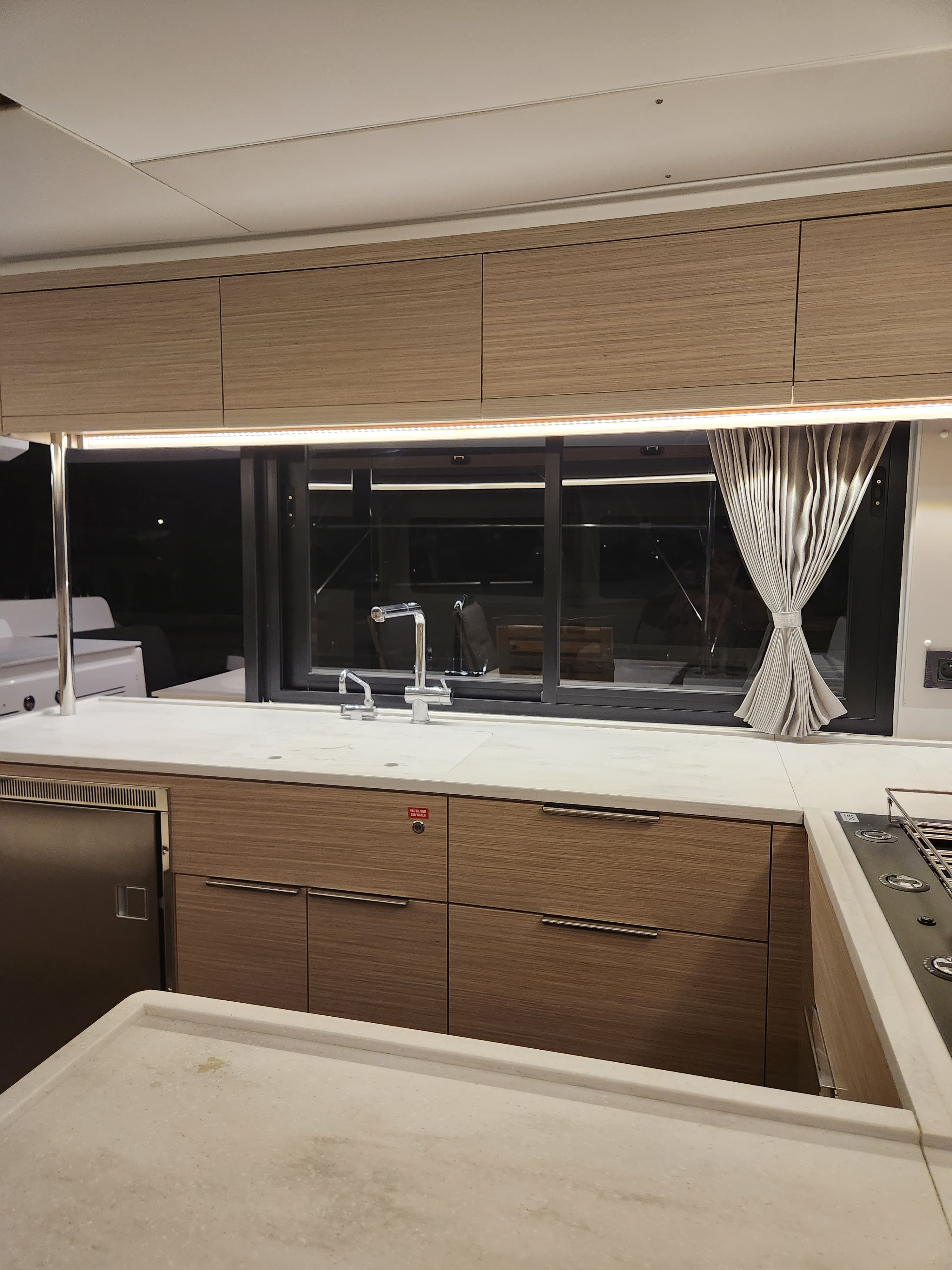 Lagoon 46  - photo 23