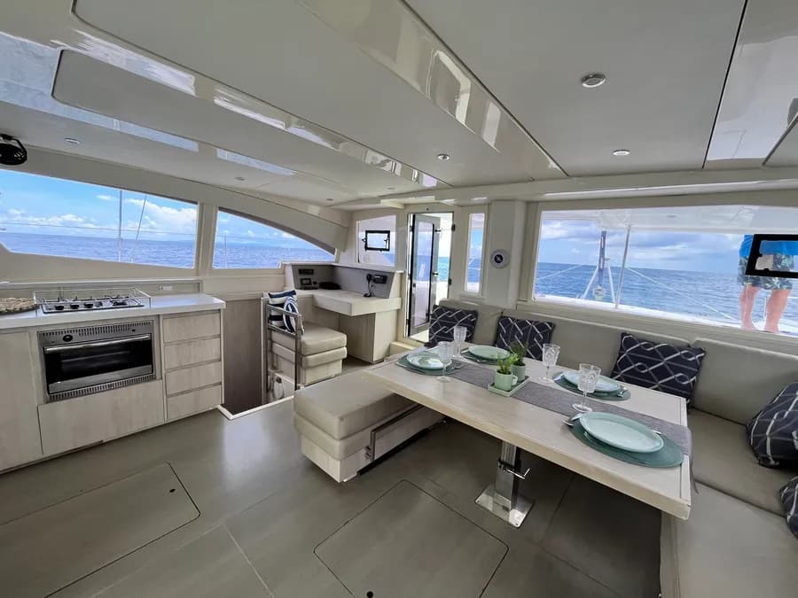 Leopard 48 - photo 6