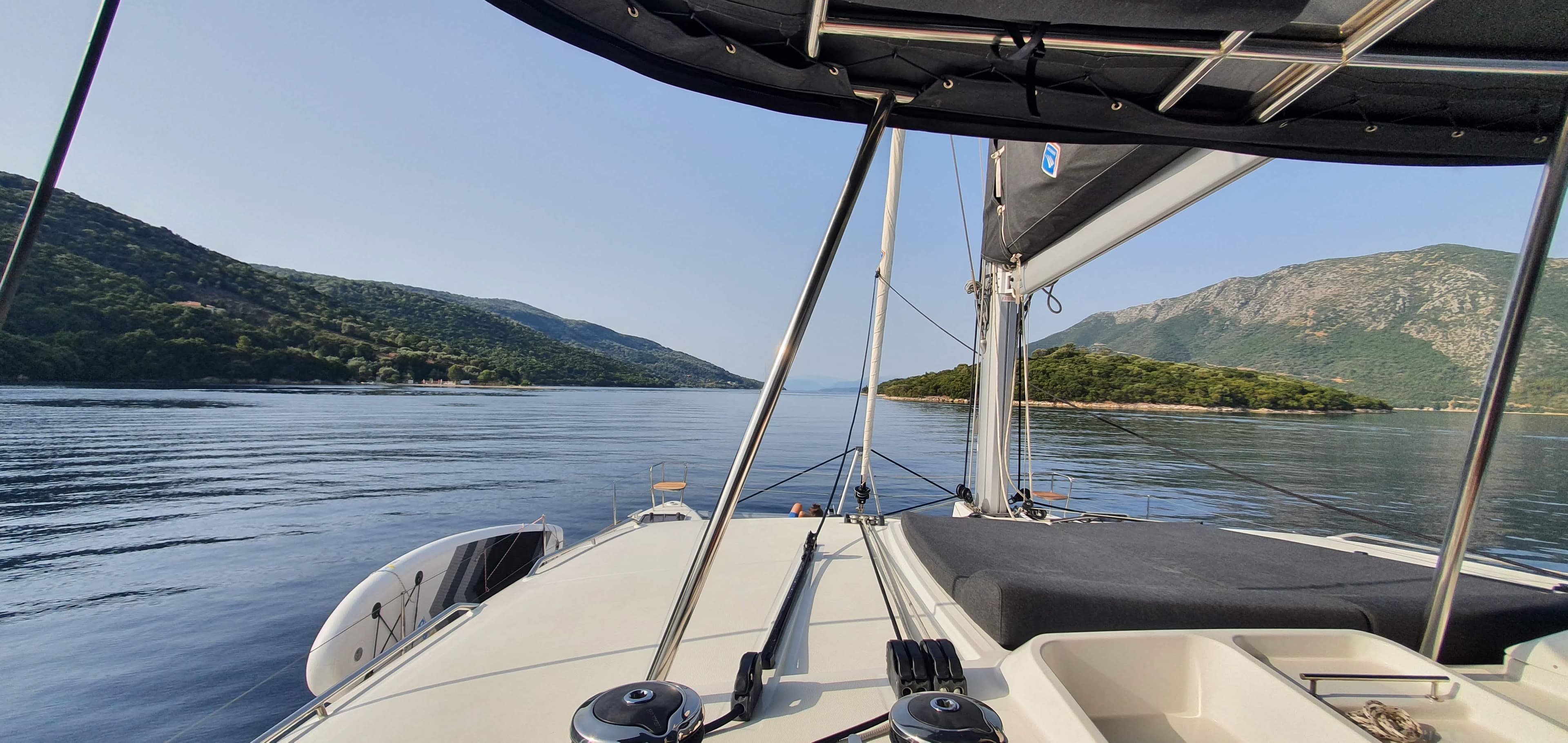 Lagoon 450 Fly - photo 8