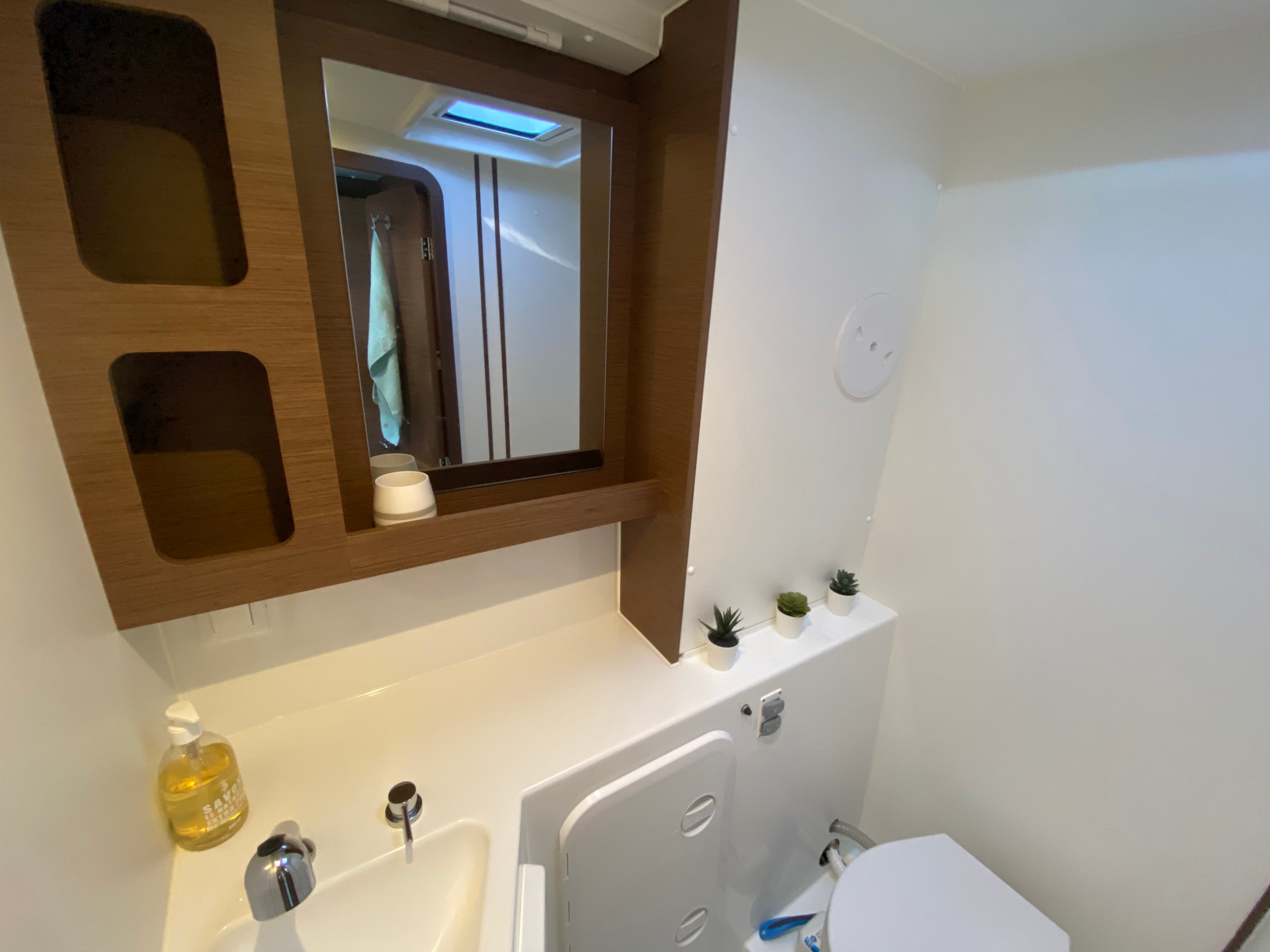 Lagoon 42 - photo 11