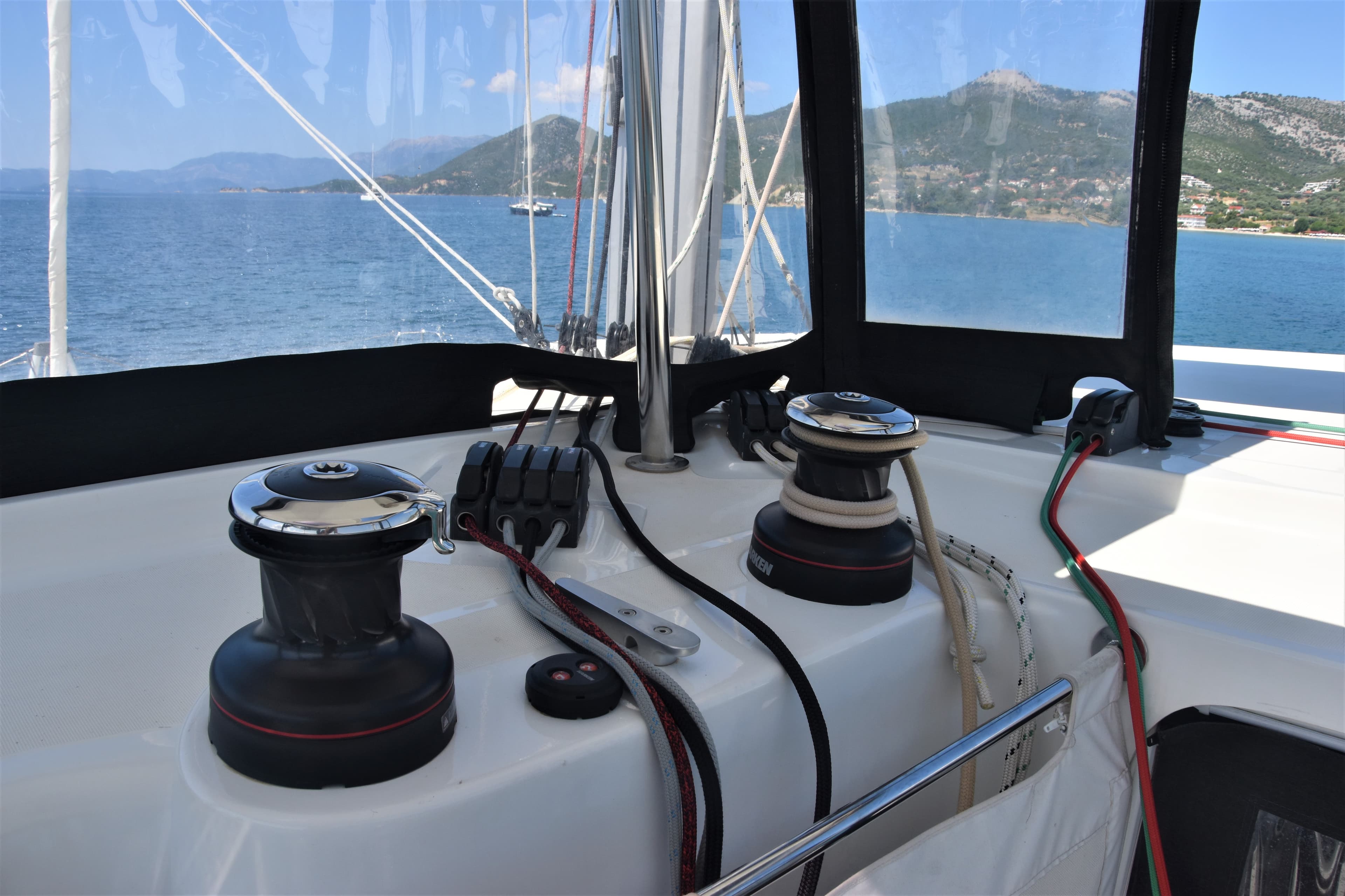 Lagoon 42 - photo 12