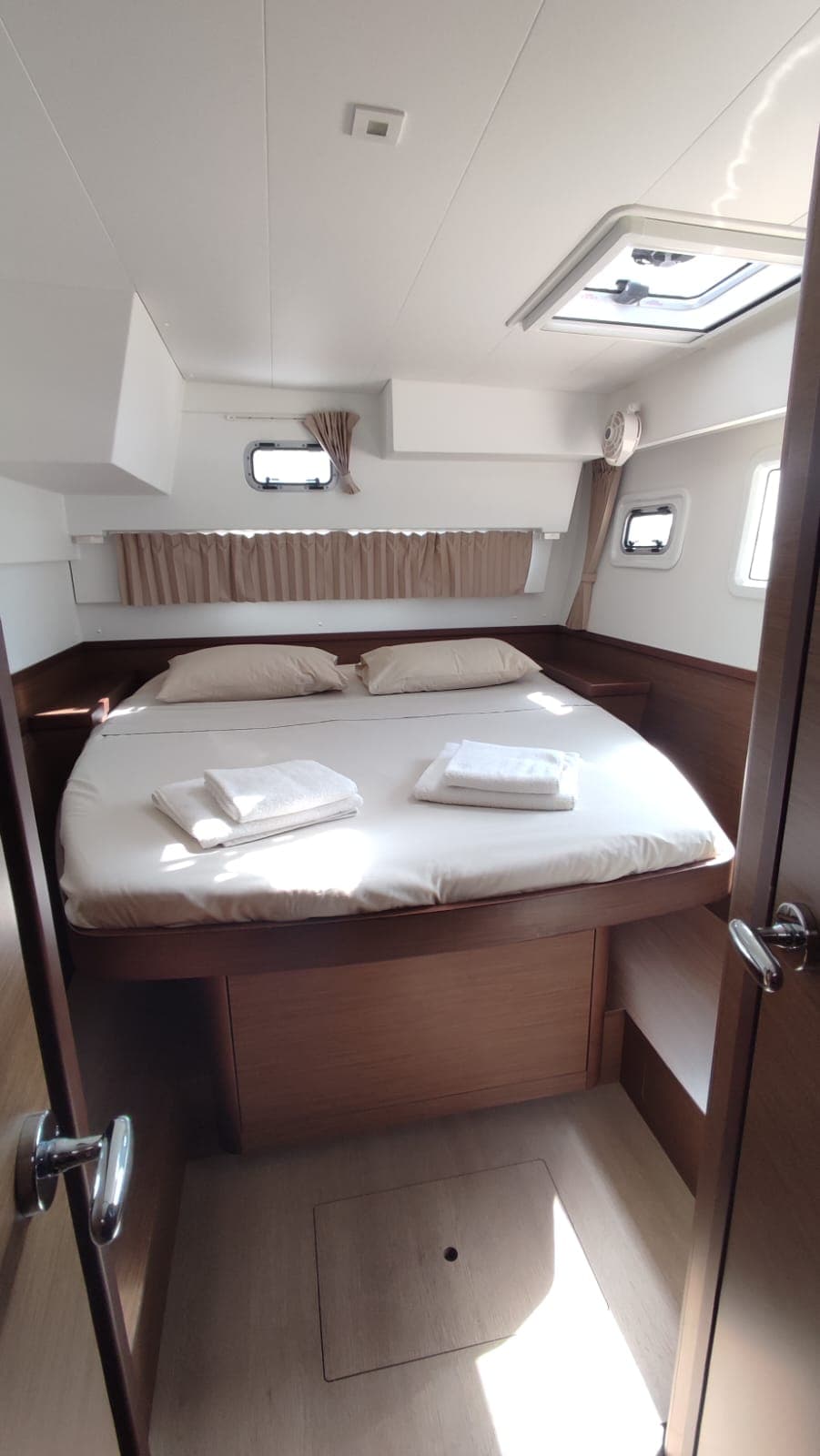 Lagoon 42 - photo 16