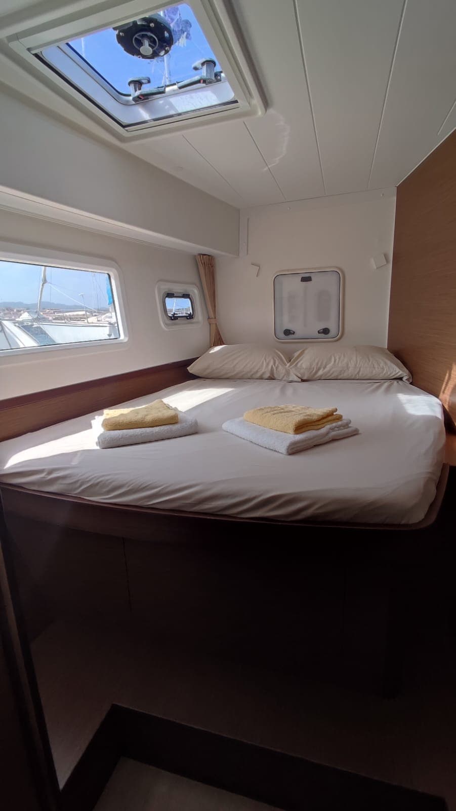 Lagoon 42 - photo 18