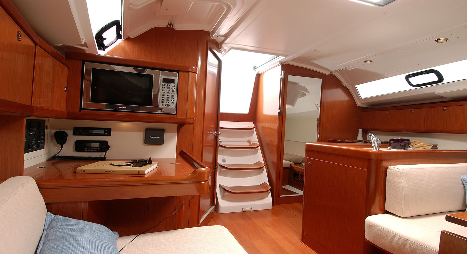 Oceanis 37 - photo 4