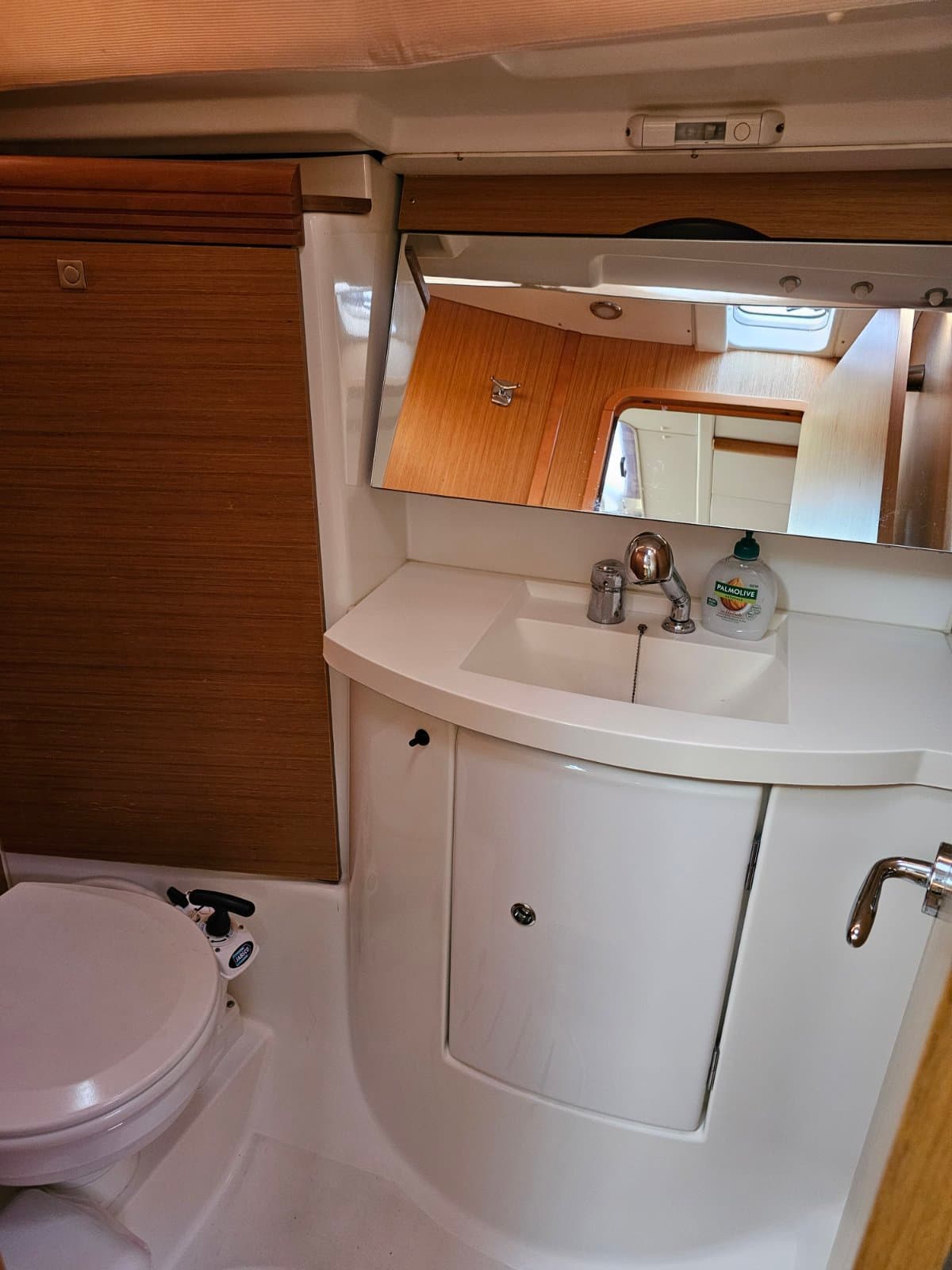 Sun Odyssey 42 i - photo 20