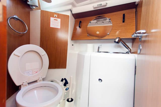 Sun Odyssey 36i - photo 4