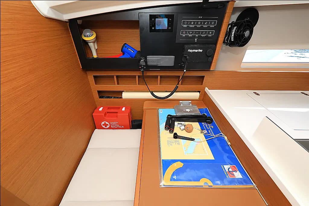 Sun Odyssey 410 - photo 30