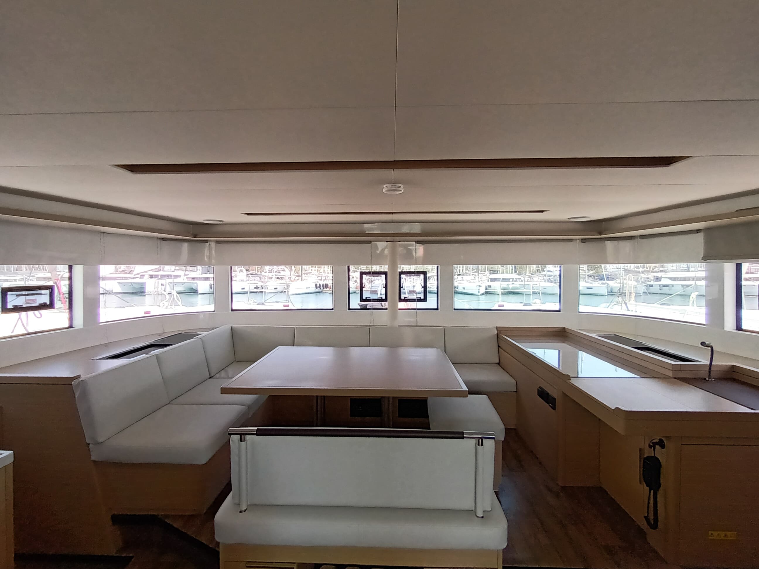 Lagoon 51 - photo 10