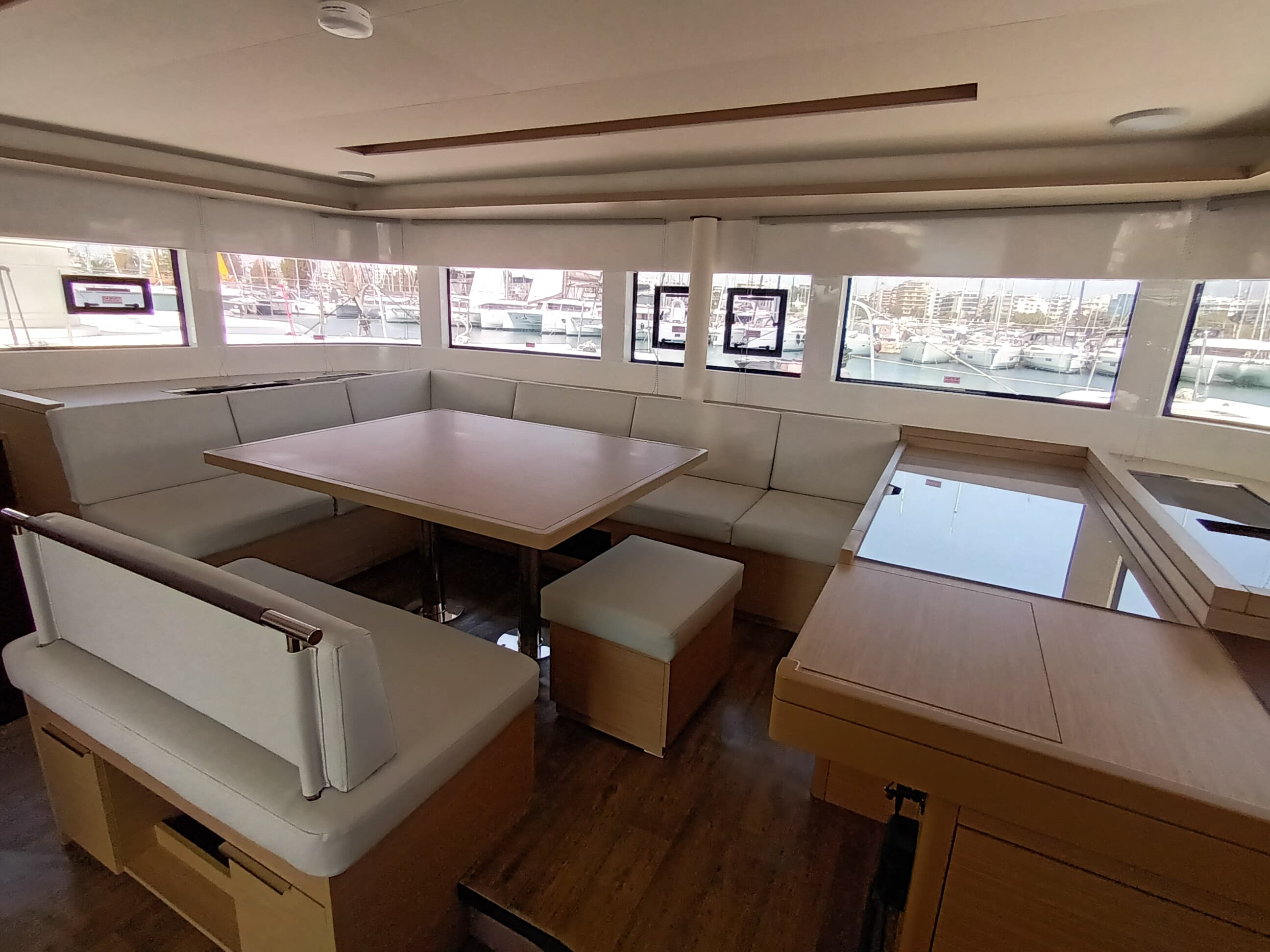 Lagoon 51 - photo 13