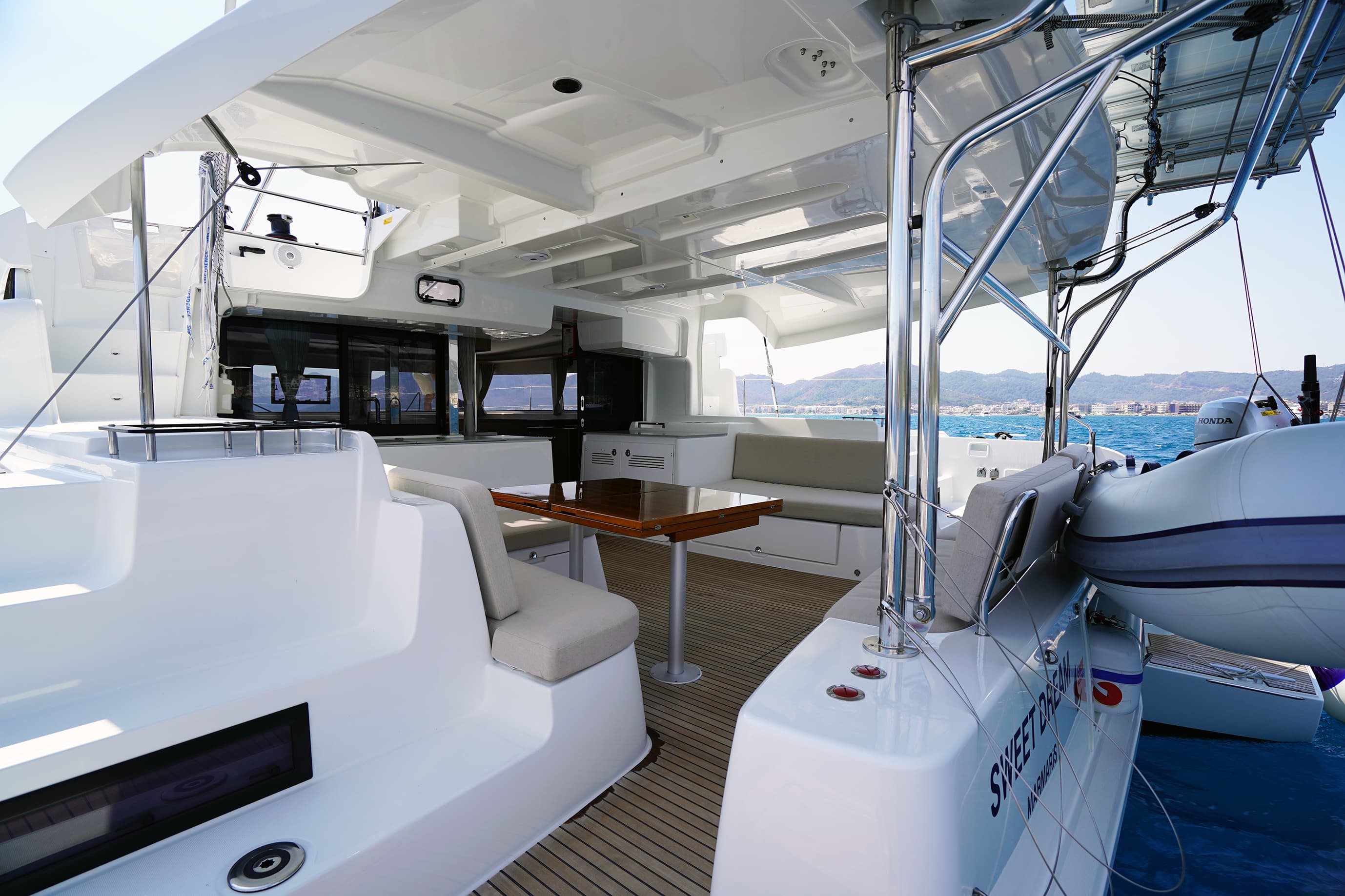 Lagoon 46  - photo 29