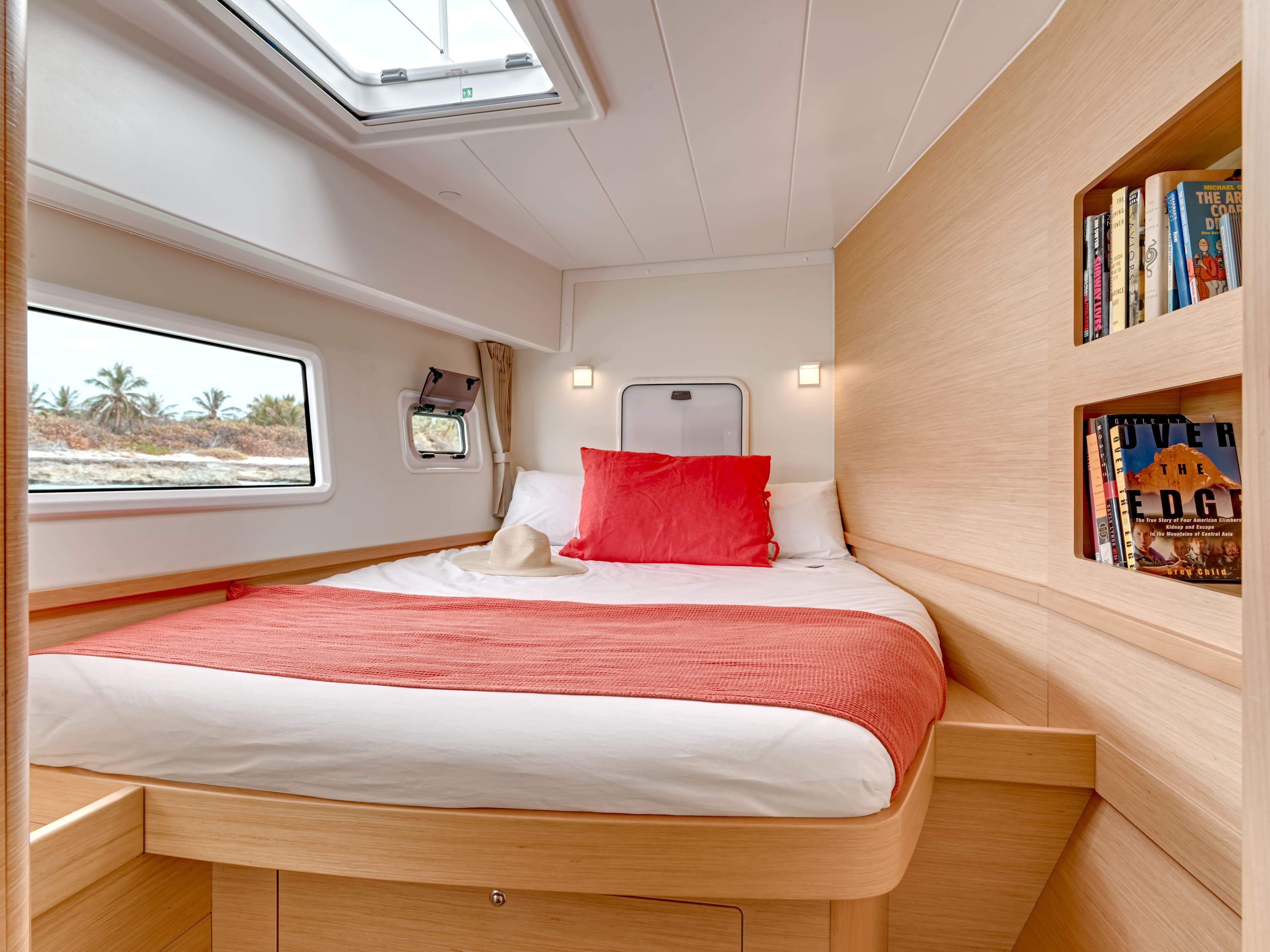 Lagoon 42 - photo 16