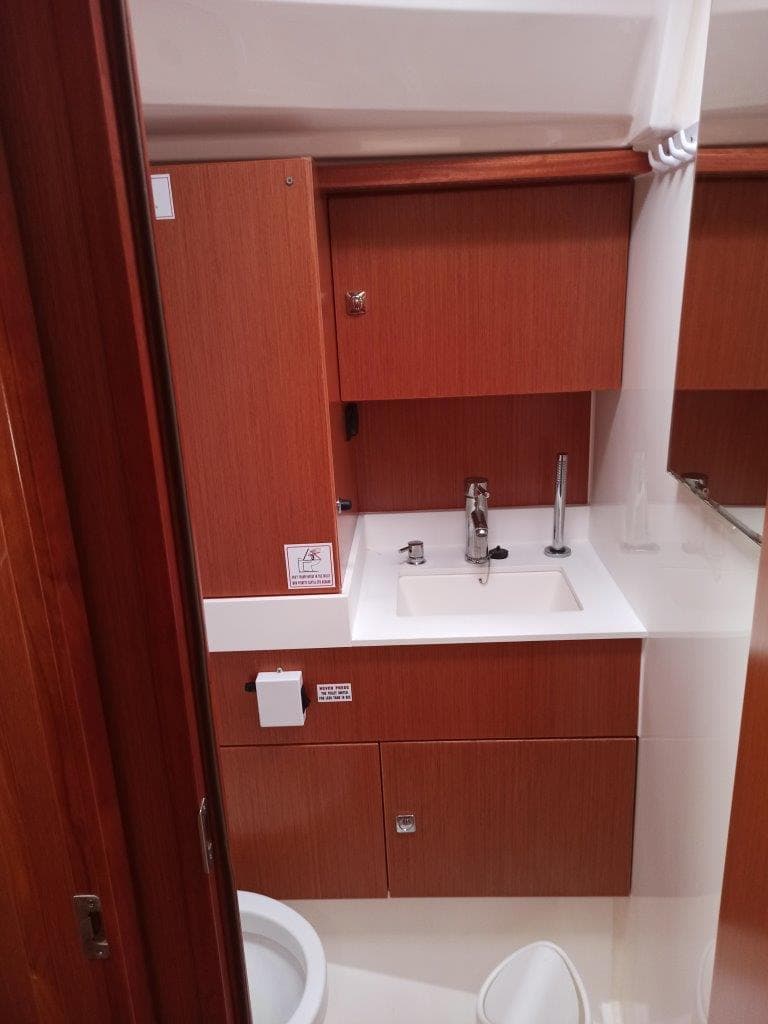 Bavaria C45 - photo 20